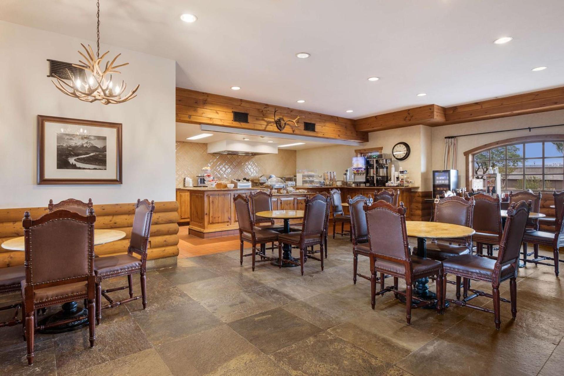 Best Western Corona Hotel & Suites photo 11