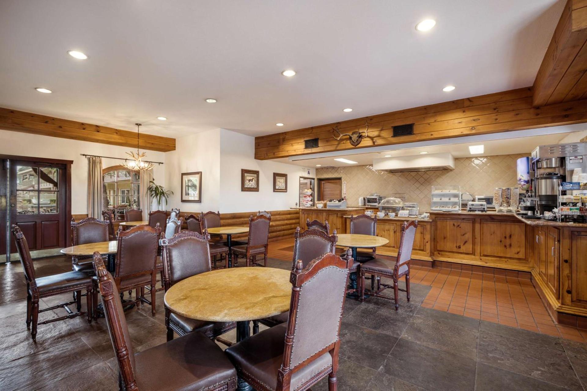Best Western Corona Hotel & Suites photo 4