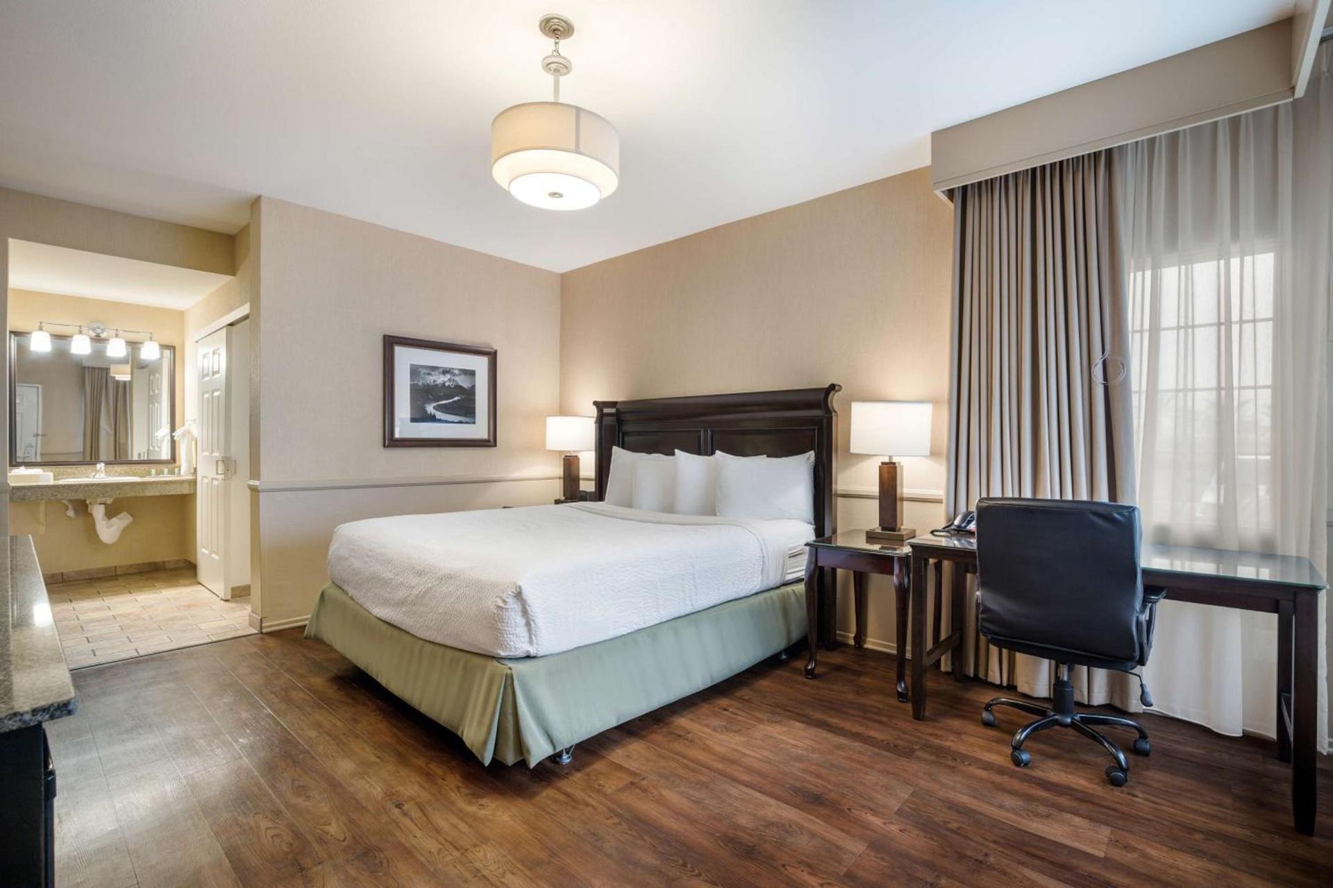 Best Western Corona Hotel & Suites photo 18