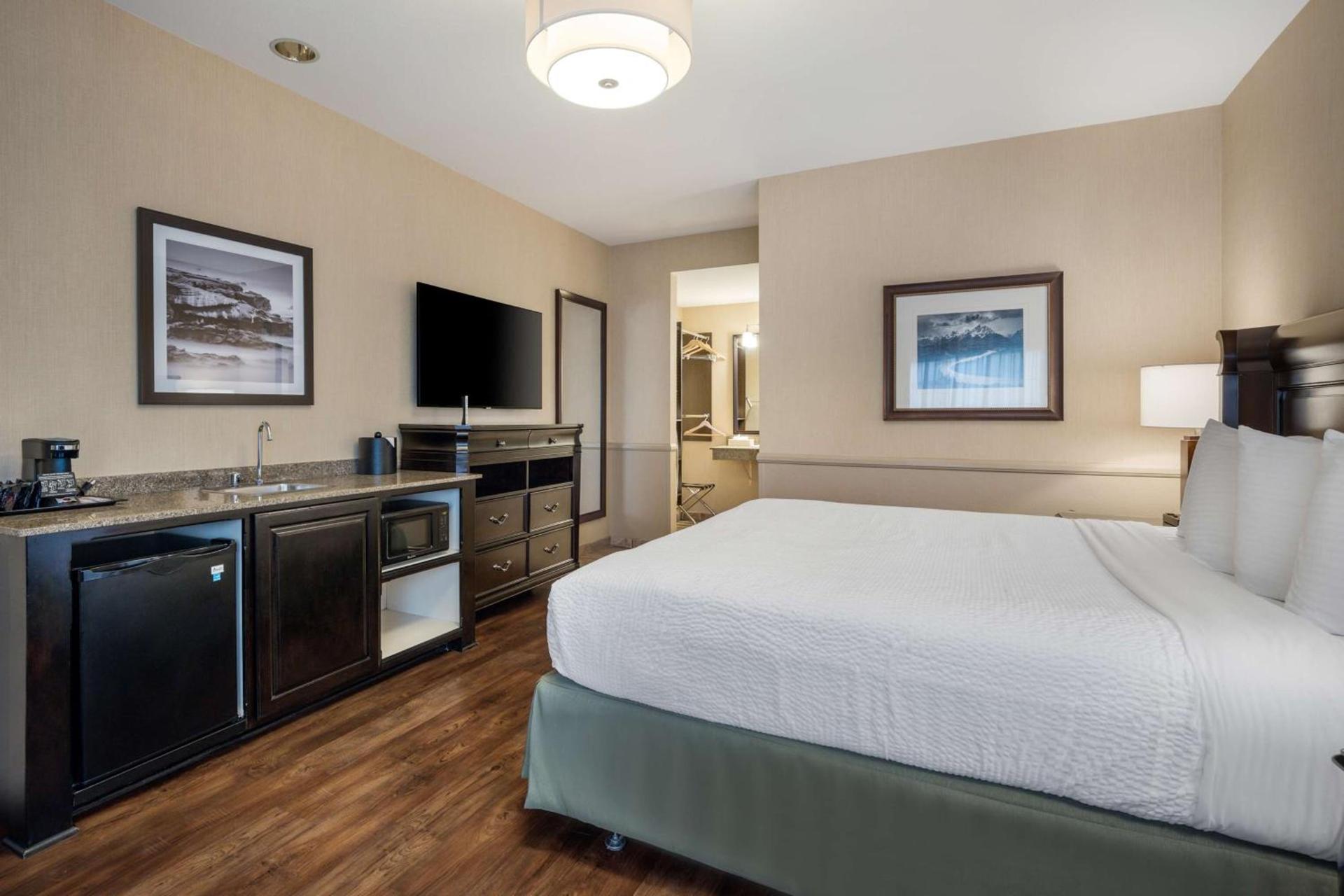 Best Western Corona Hotel & Suites photo 19