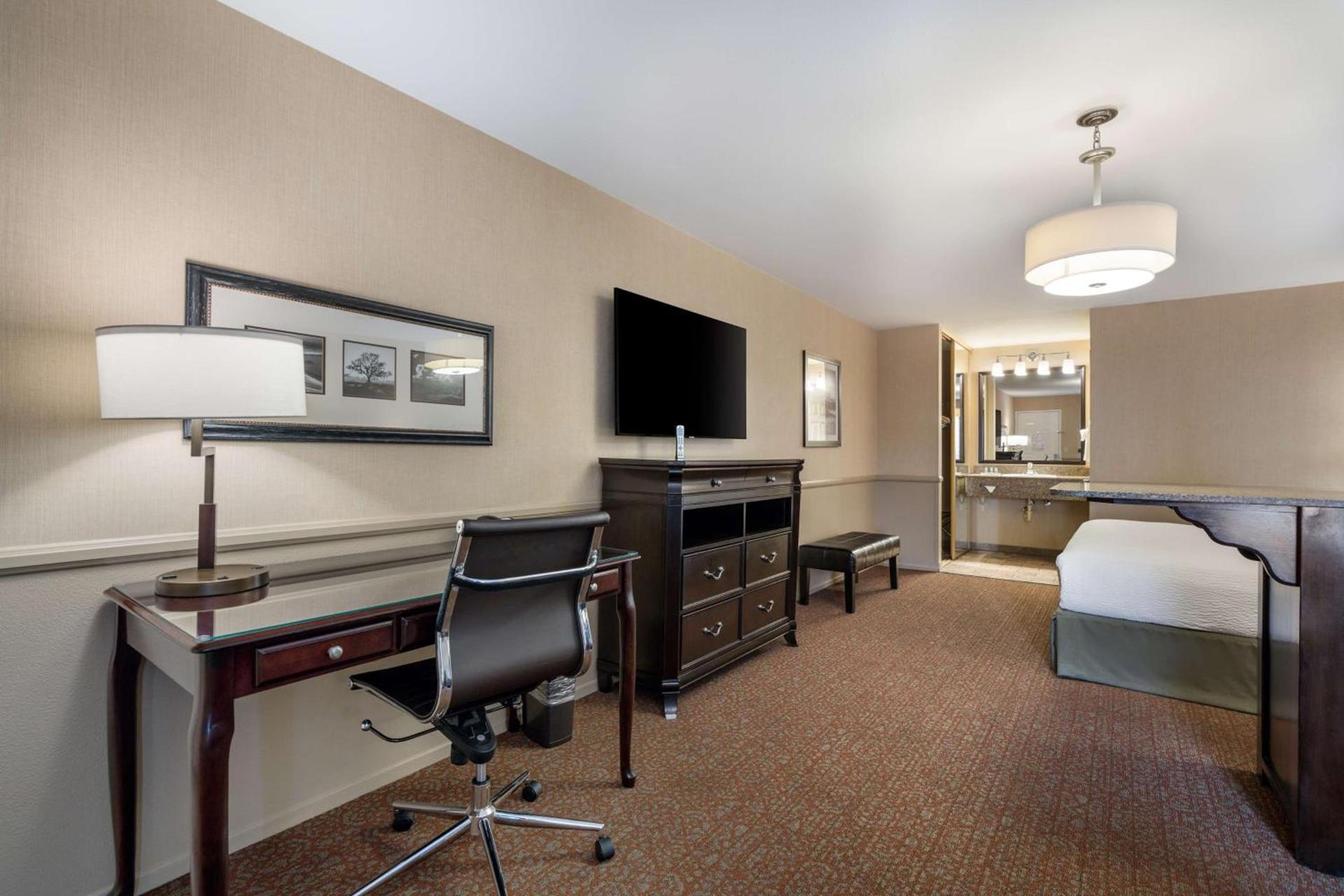 Best Western Corona Hotel & Suites photo 24