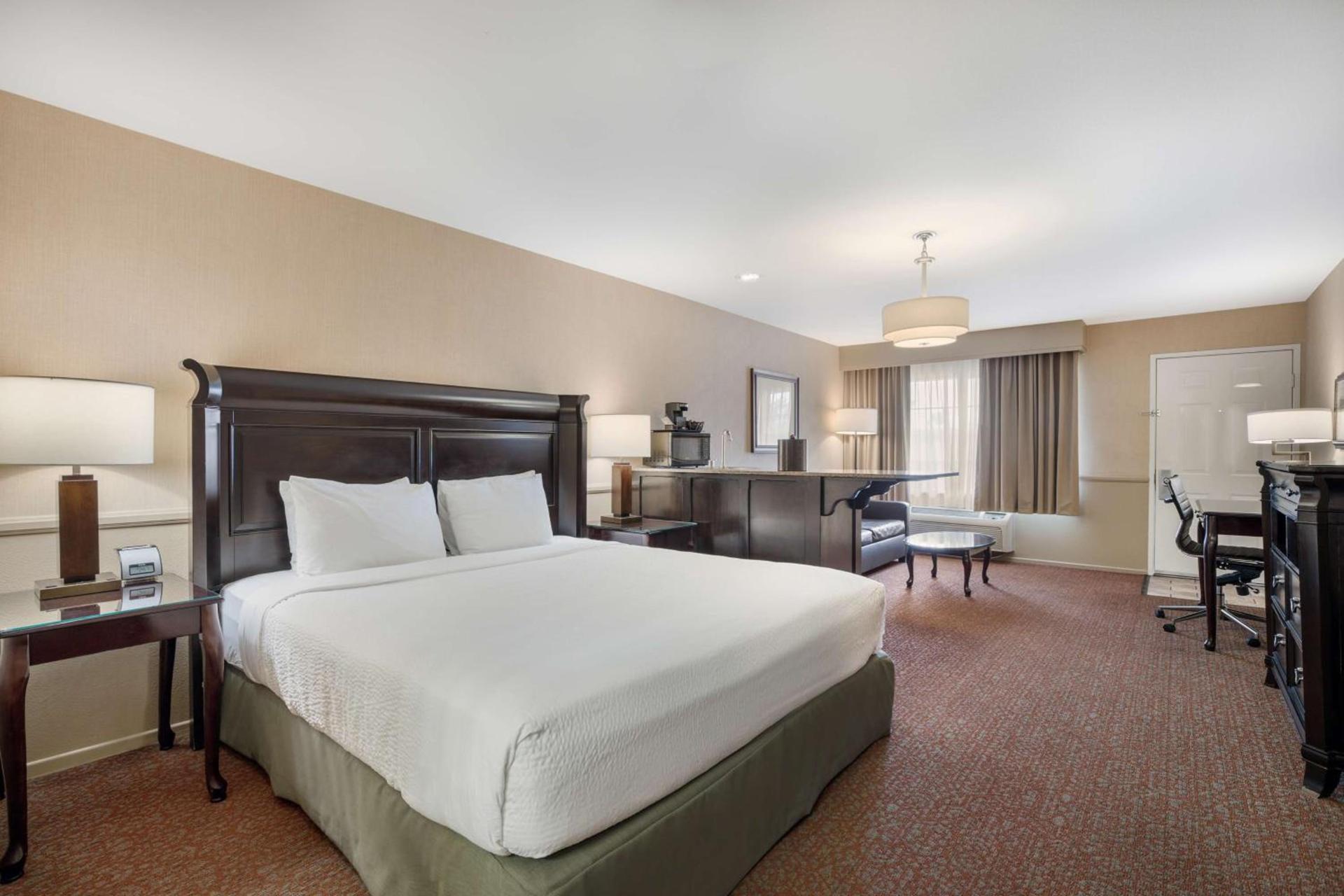 Best Western Corona Hotel & Suites photo 5