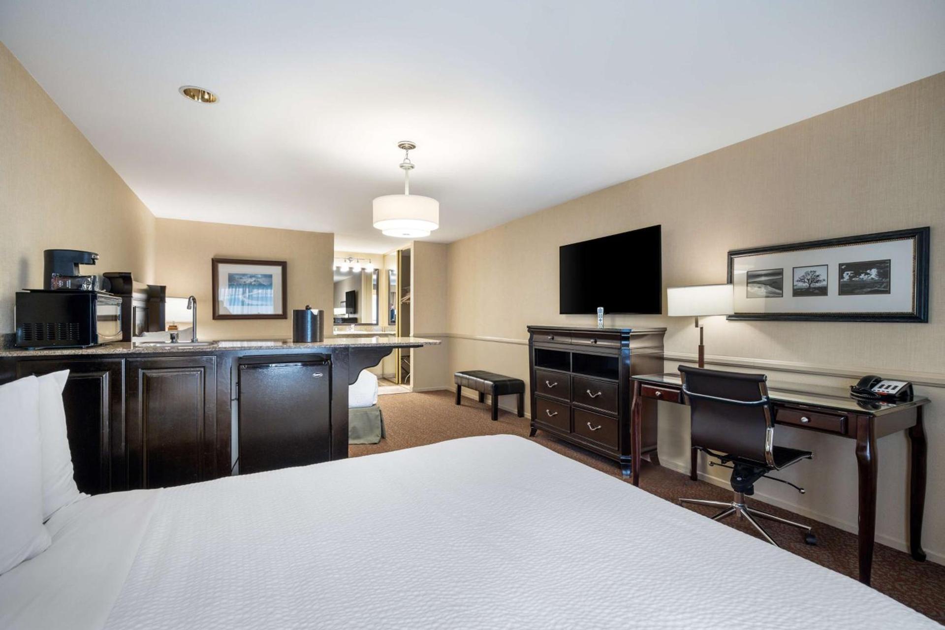 Best Western Corona Hotel & Suites photo 28