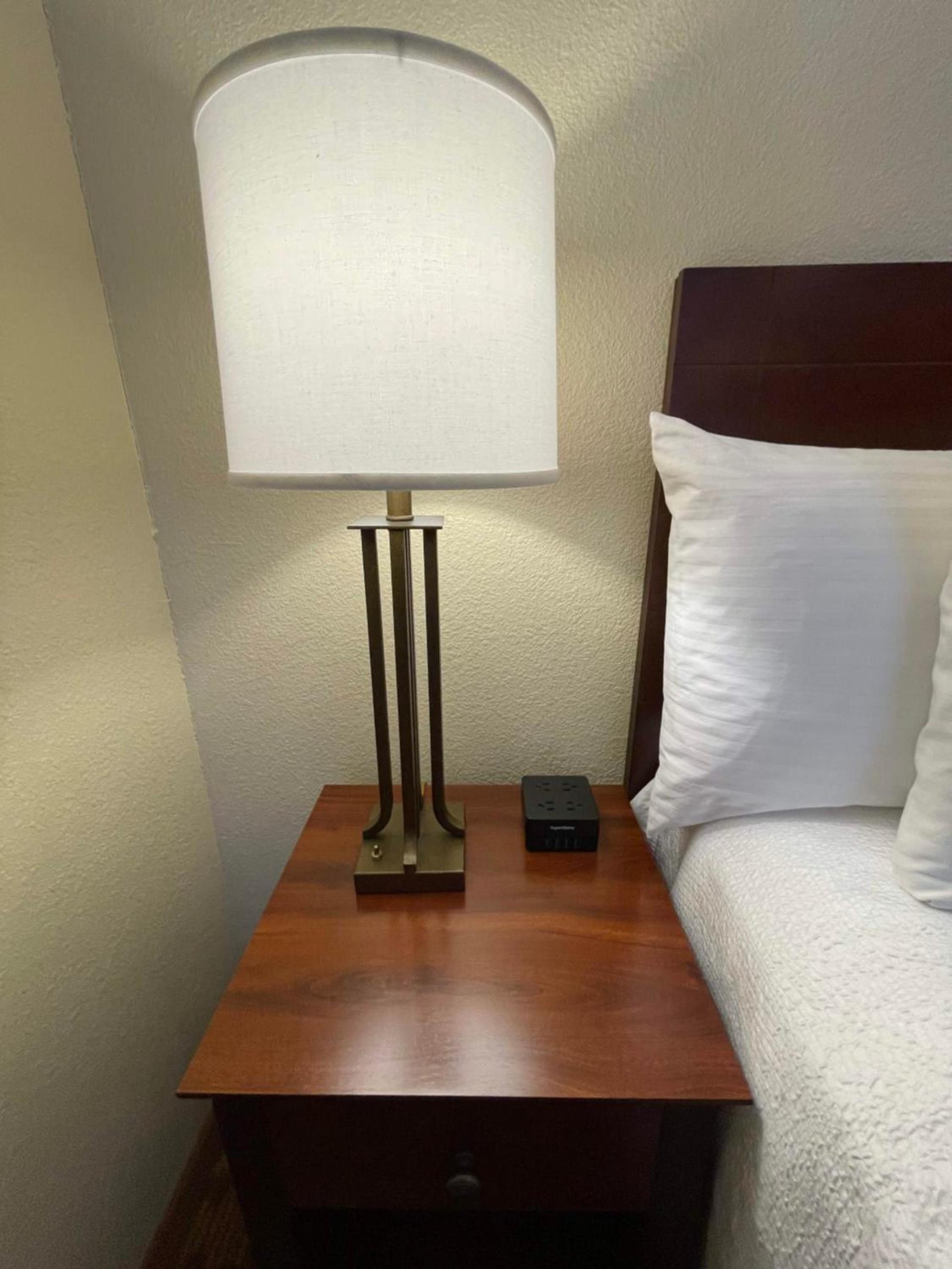 Governors Inn Hotel photo 9