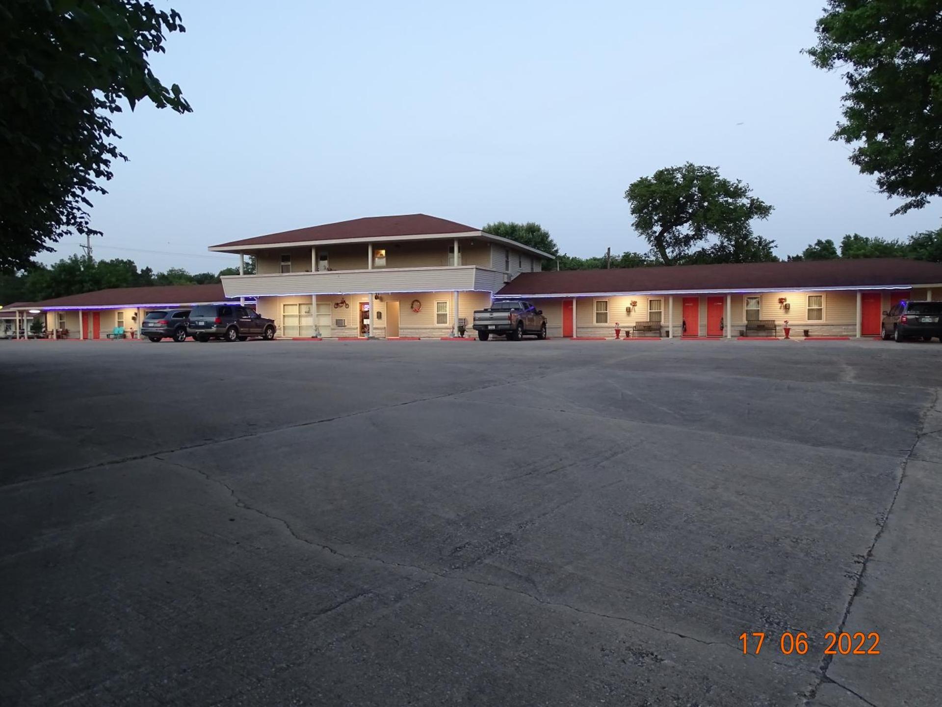 Best Budget Inn photo 8