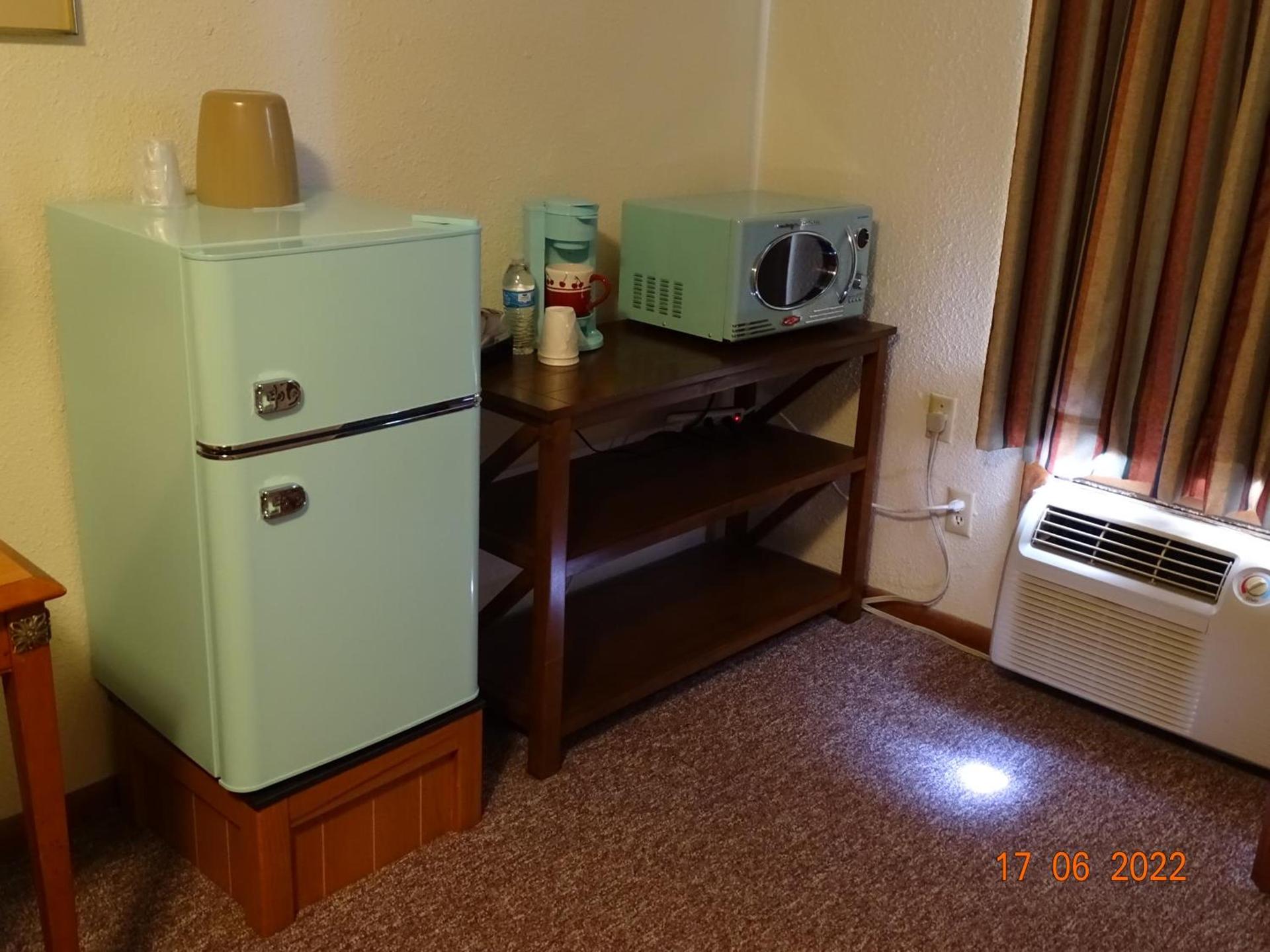 Best Budget Inn photo 30