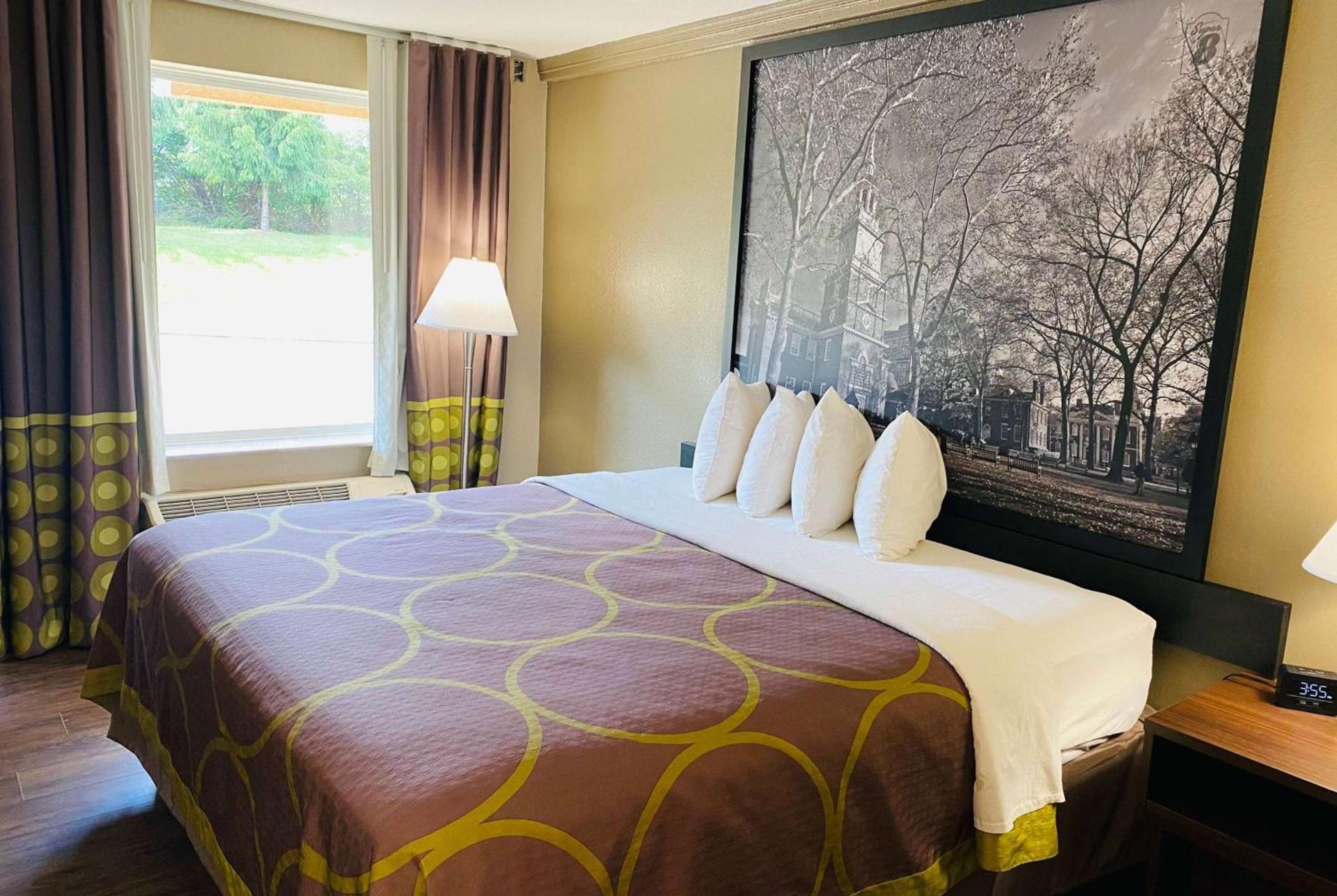 Super 8 by Wyndham Danville photo 18