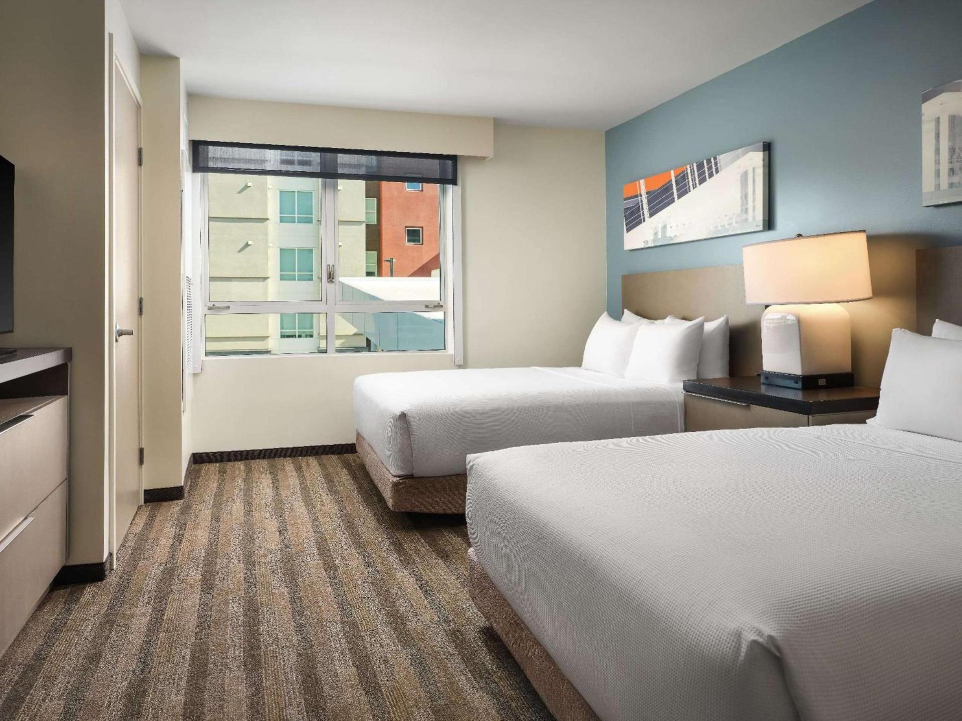 Hyatt House LA - University Medical Center photo 4