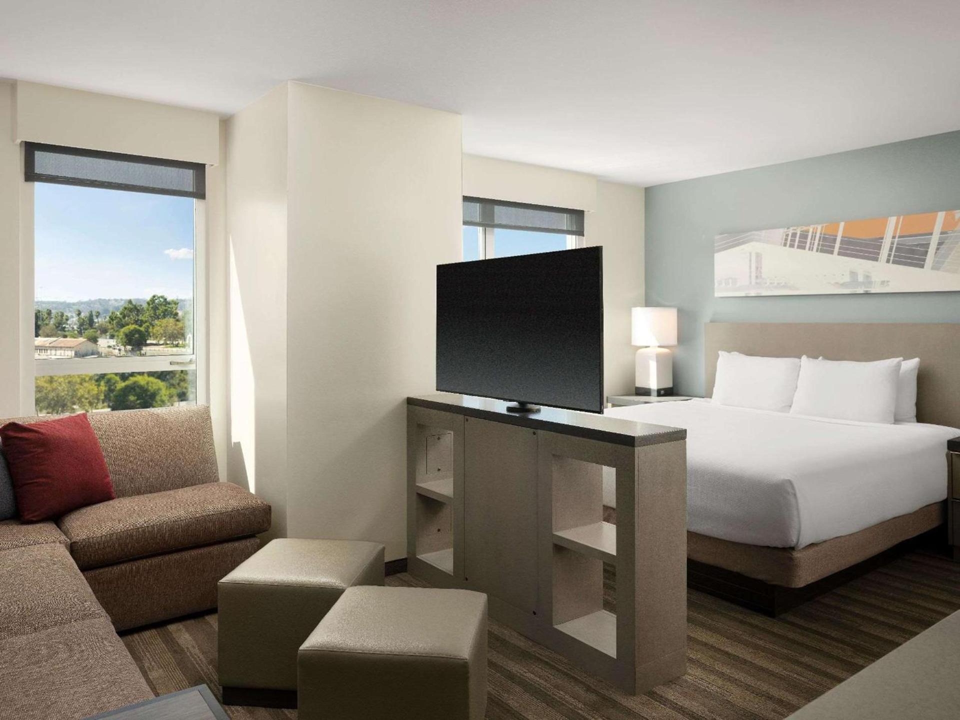 Hyatt House LA - University Medical Center photo 5