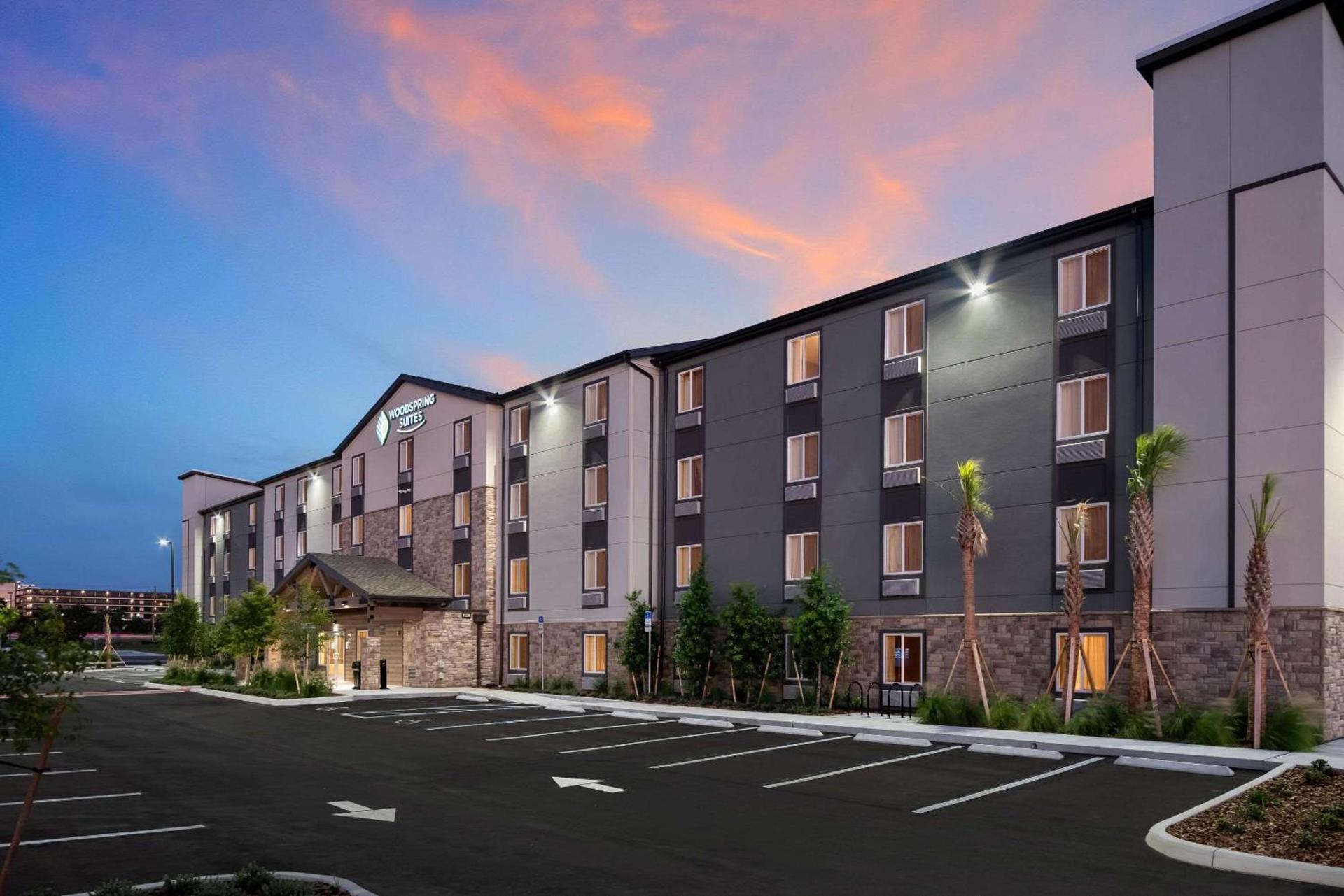 WoodSpring Suites Orlando I-4 & Convention Center photo 4