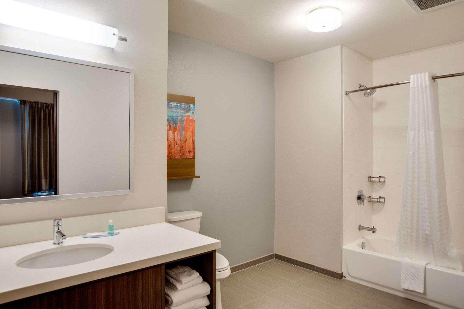 MainStay Suites Carlisle - Harrisburg photo 35