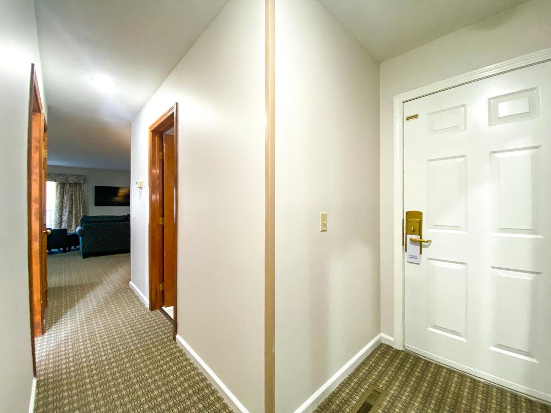 The Central Downtown Inn Suites photo 18
