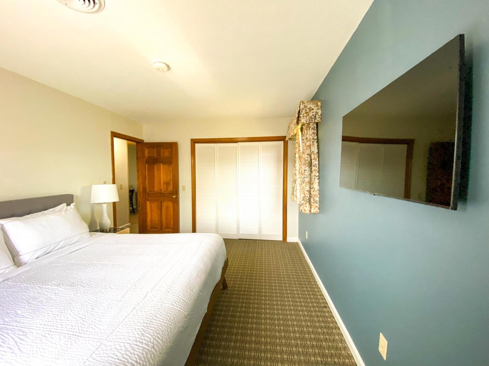 The Central Downtown Inn Suites photo 16