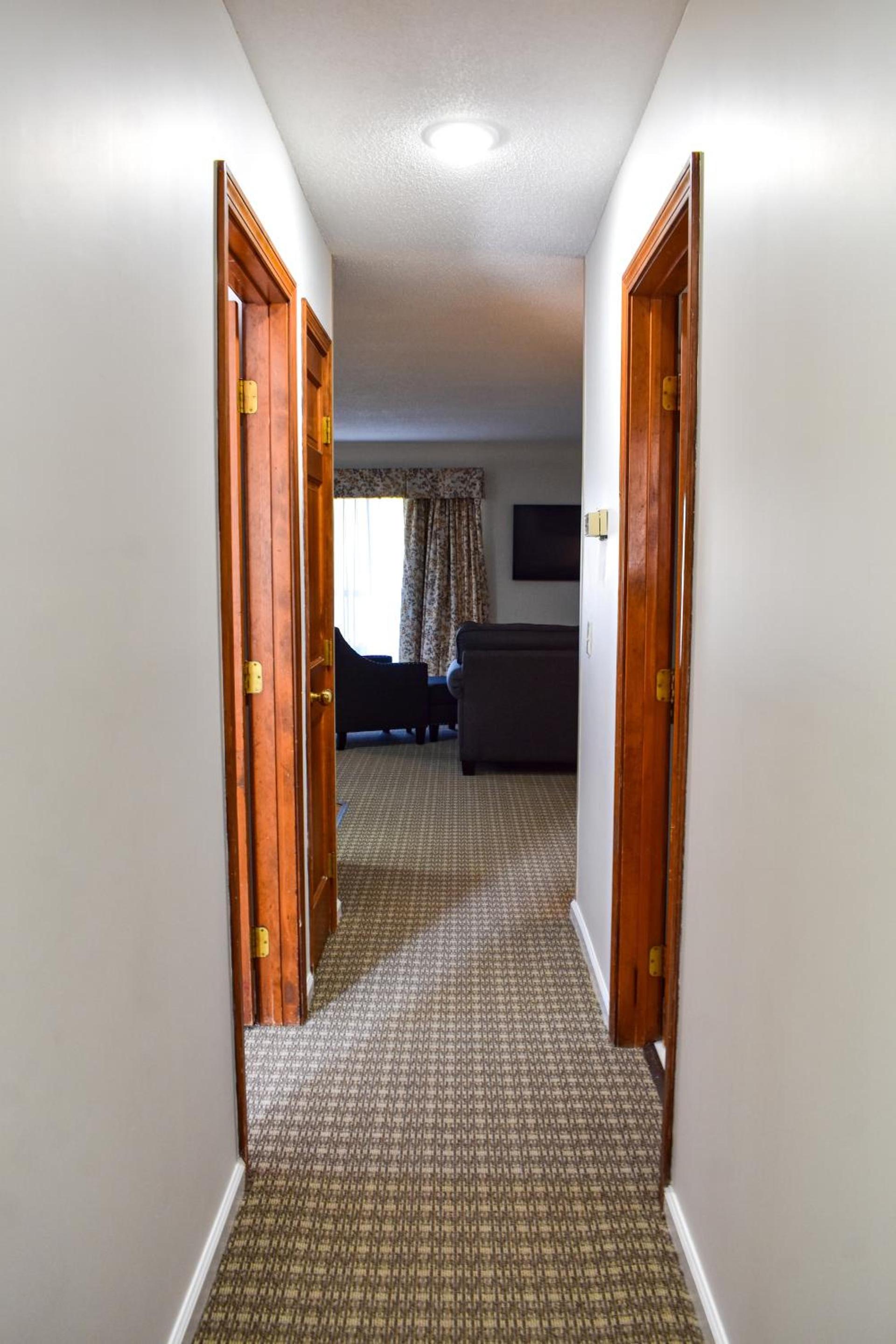 The Central Downtown Inn Suites photo 29