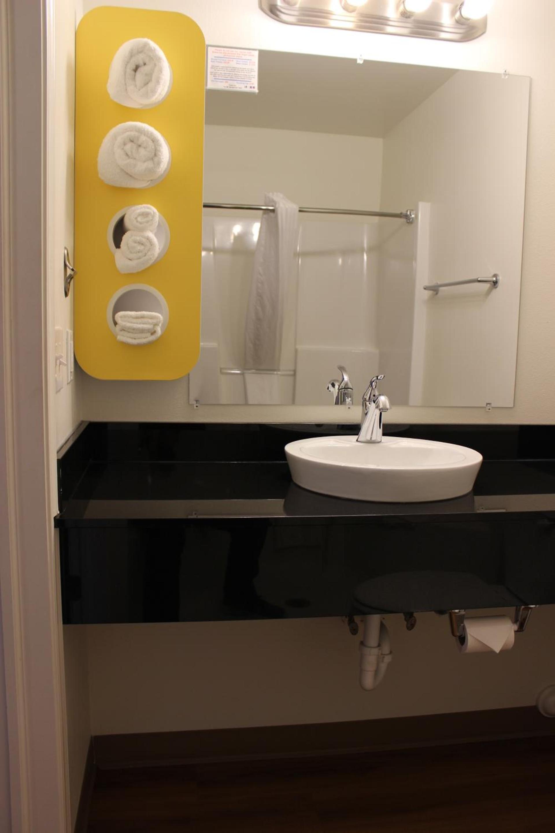 Motel 6 Rexburg, ID photo 44