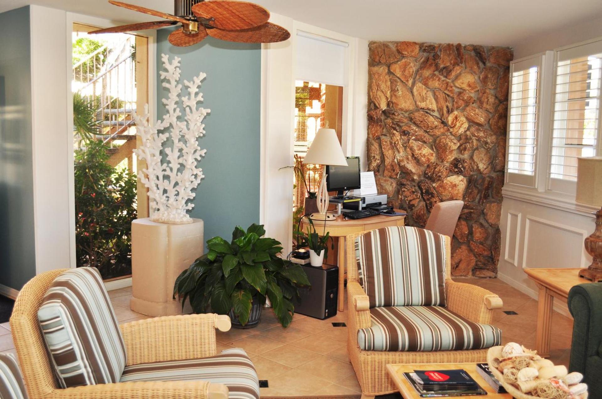 Laguna Shores Studio Suites photo 9
