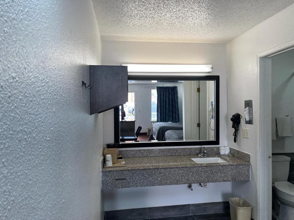Keywest Inn - Tuscumbia - Muscle Shoals photo 23