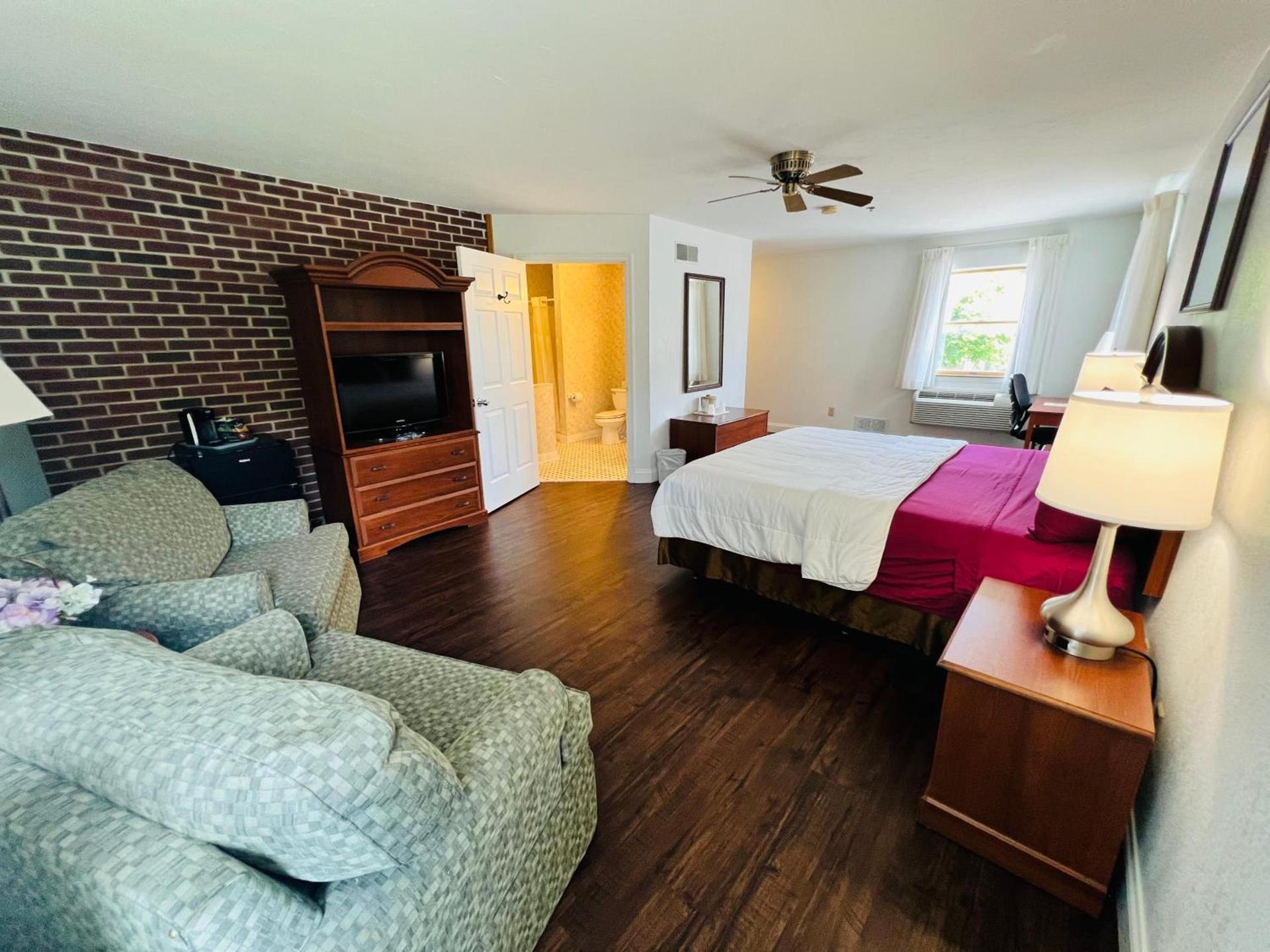 Inn at Cemetery Hill photo 23