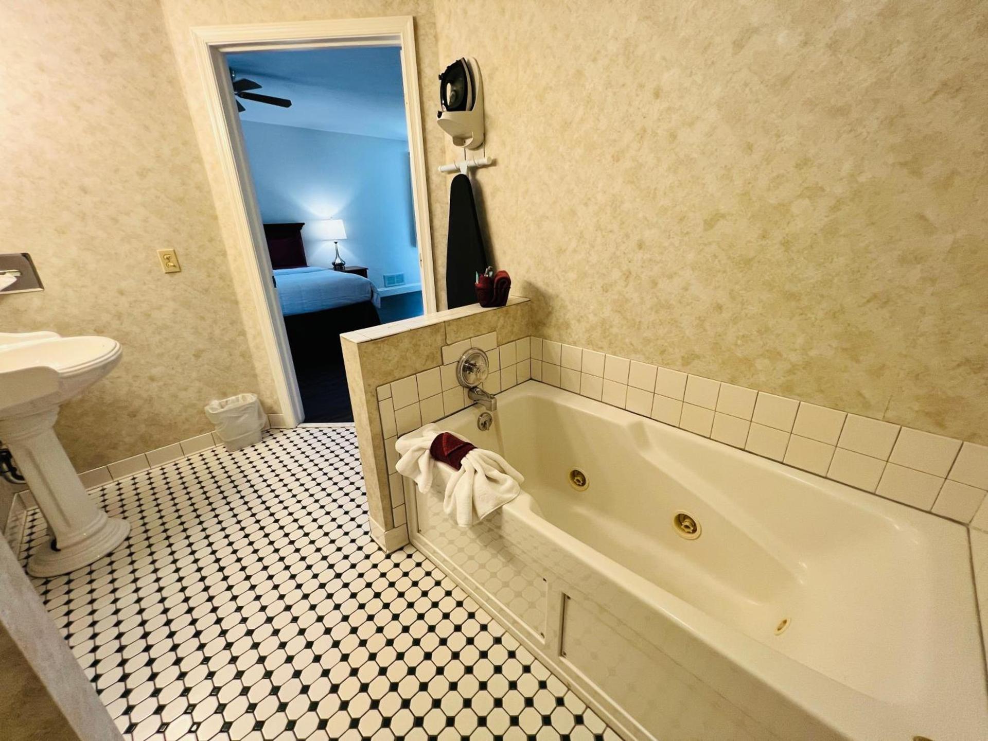 Inn at Cemetery Hill photo 21