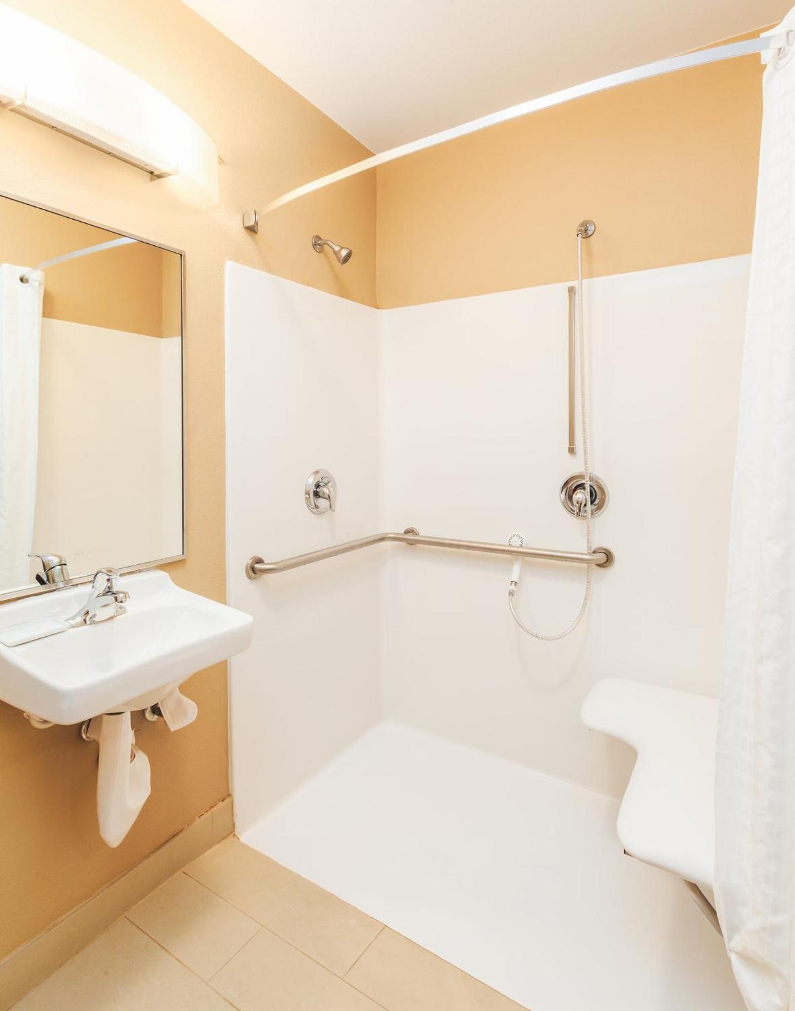 Candlewood Suites Houston I-10 East by IHG photo 16