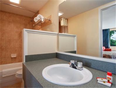 Super 8 by Wyndham Dover photo 7