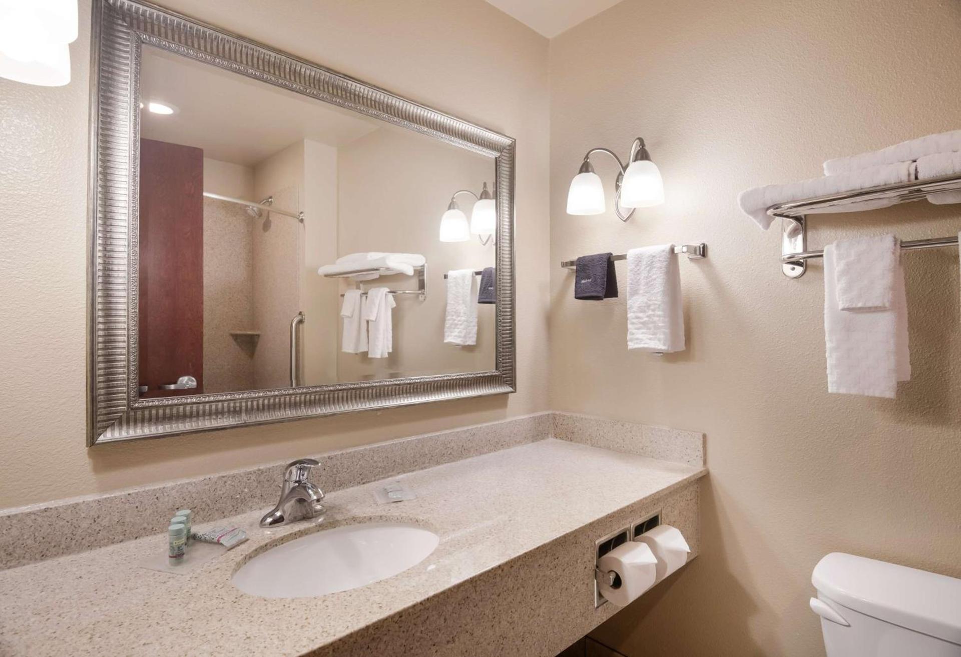 Best Western Shelby Inn & Suites photo 23