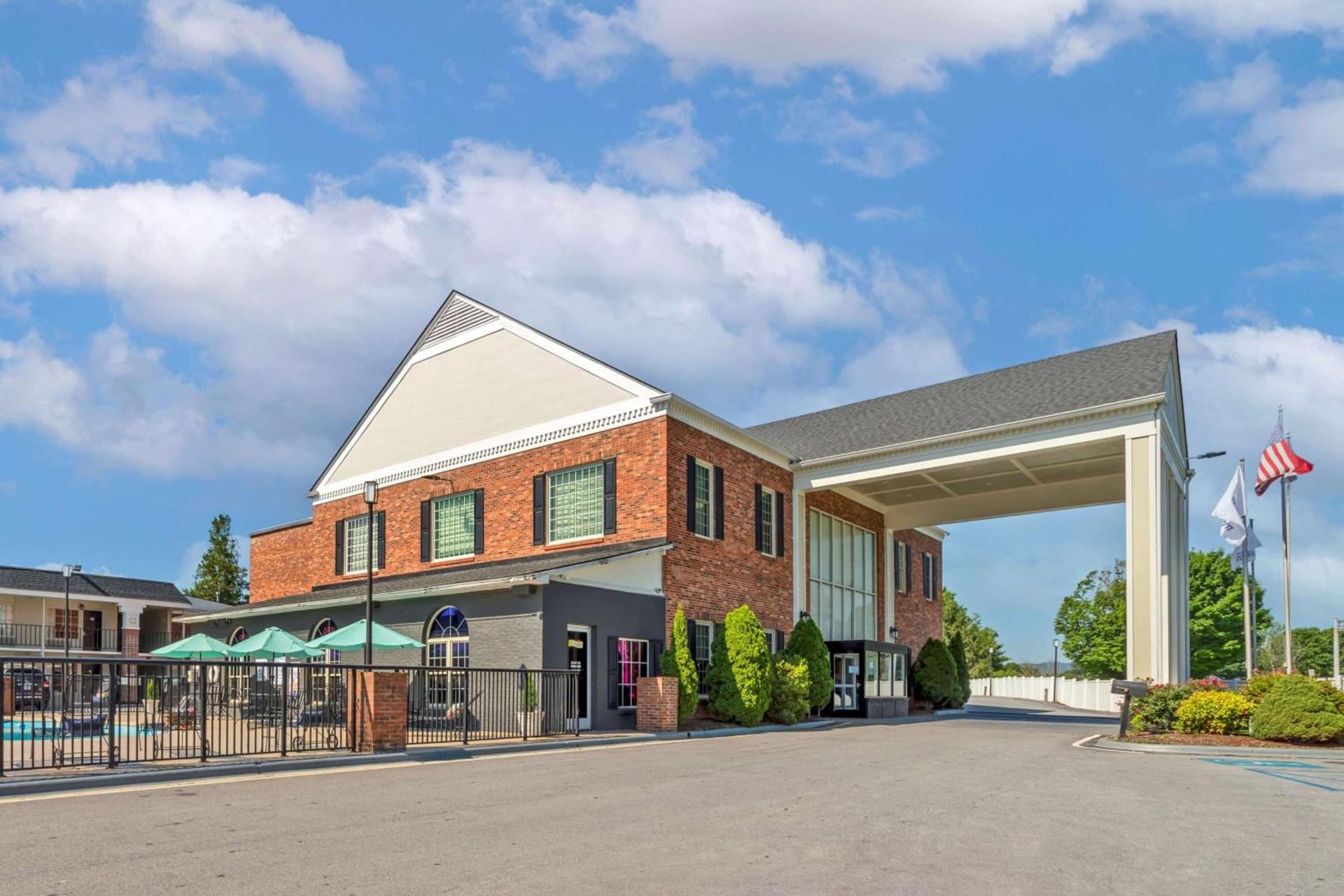 Best Western Hendersonville Inn photo 8