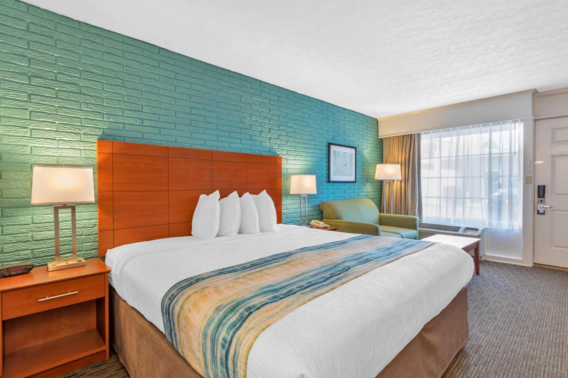 Best Western Hendersonville Inn photo 2