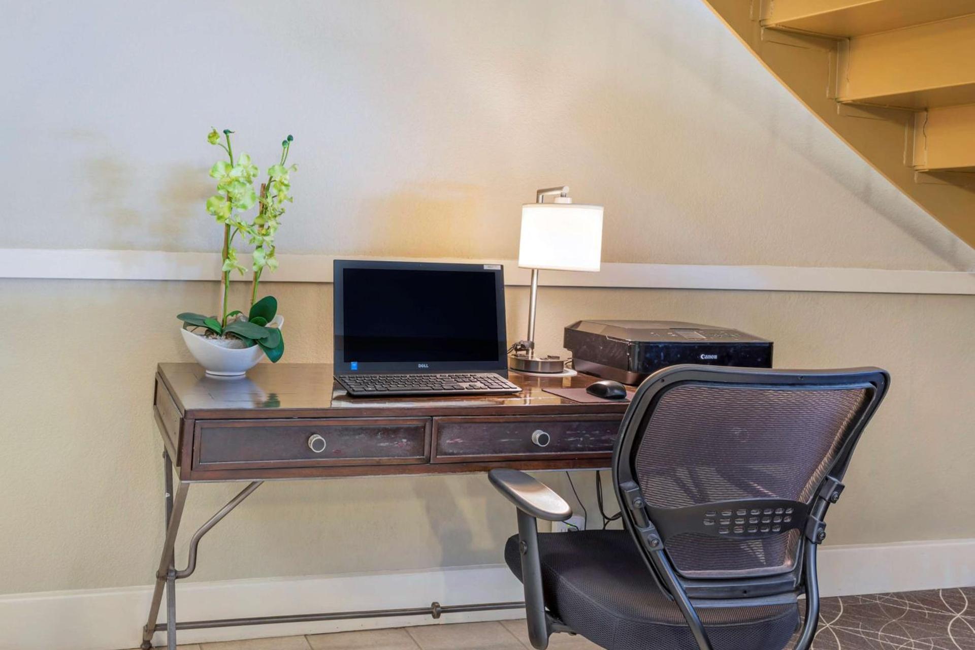 Best Western Hendersonville Inn photo 23