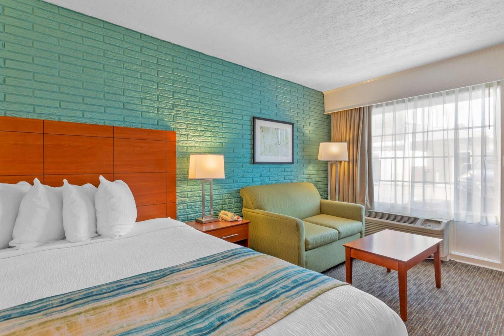 Best Western Hendersonville Inn photo 14