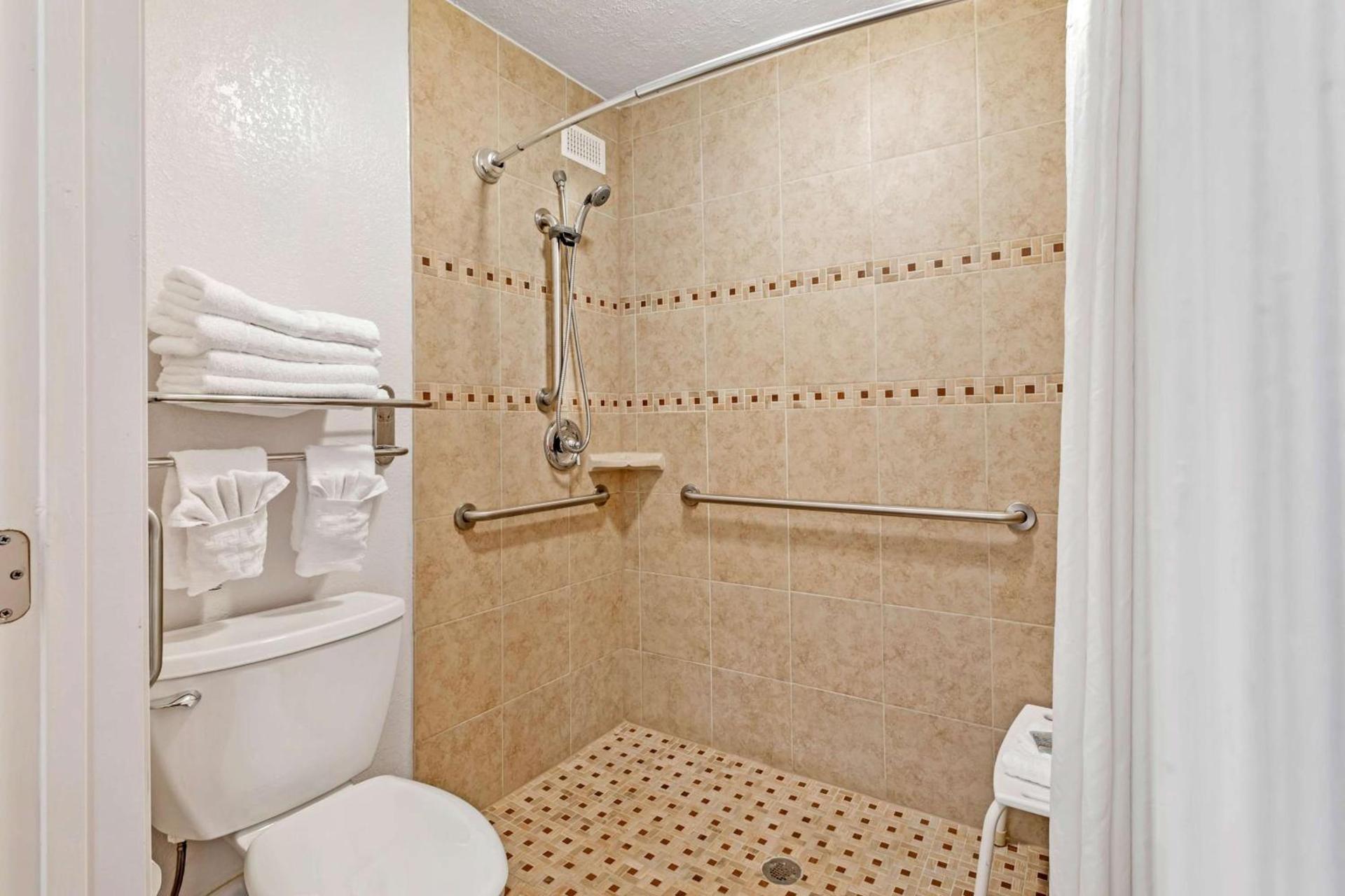 Best Western Hendersonville Inn photo 21
