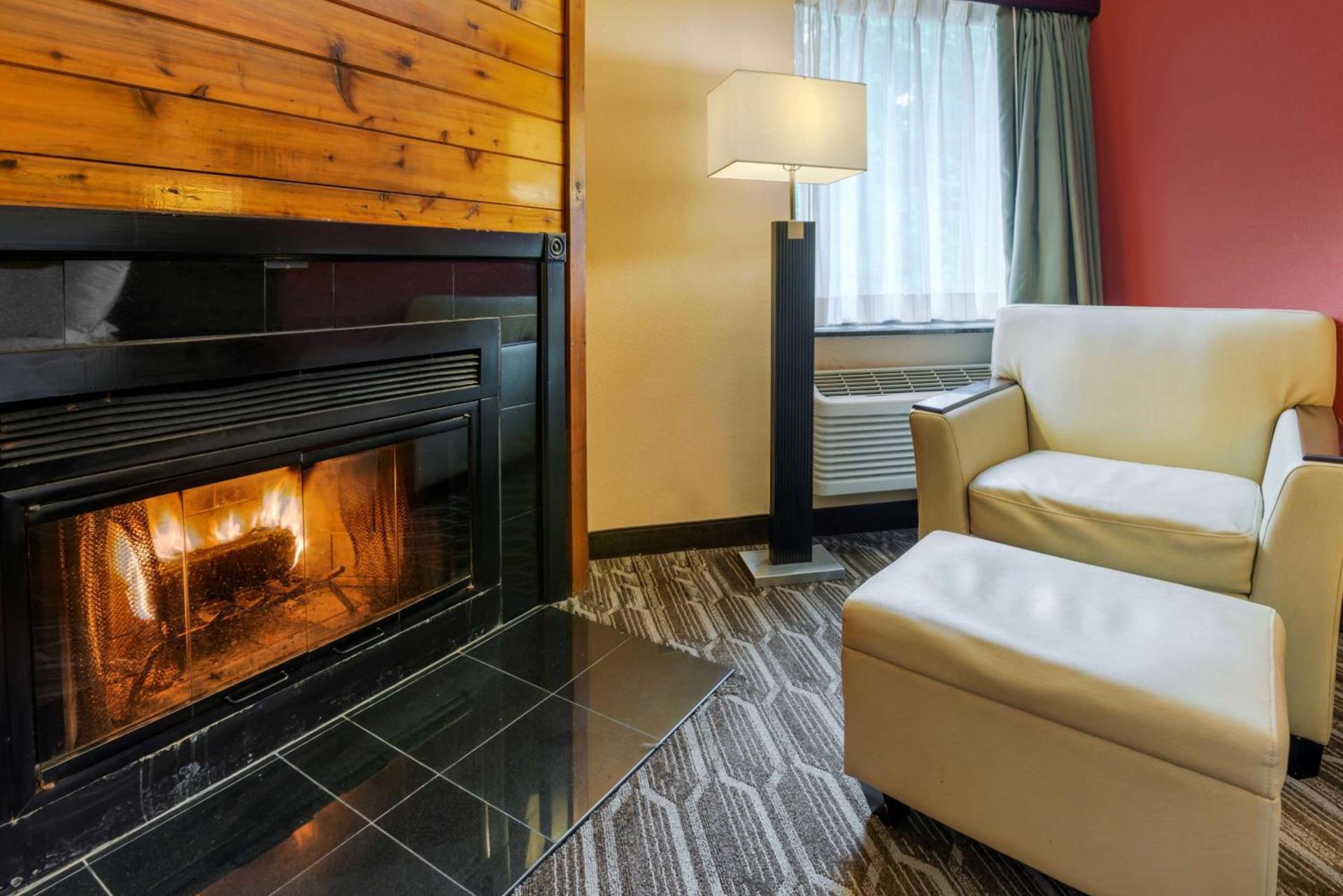BEST WESTERN PLUS Poconos photo 12