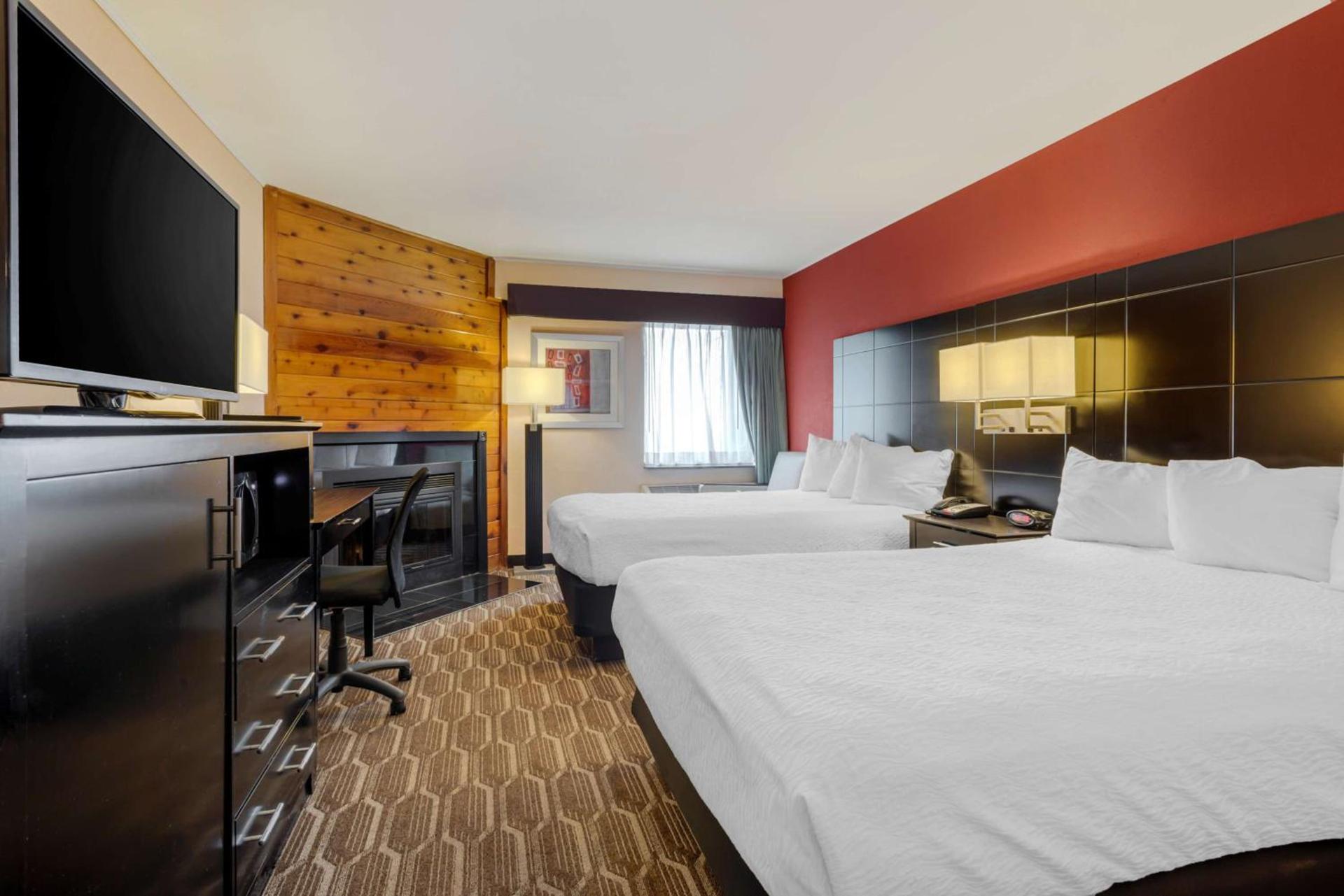 BEST WESTERN PLUS Poconos photo 6