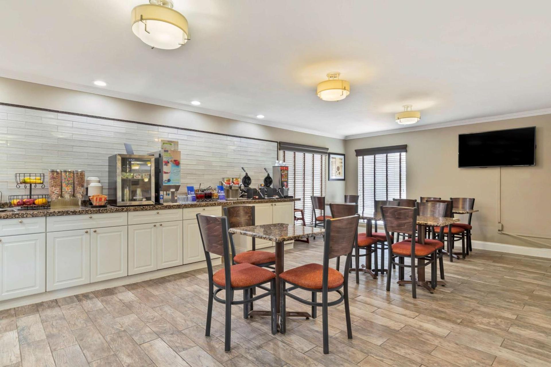 Best Western Brady Inn photo 22