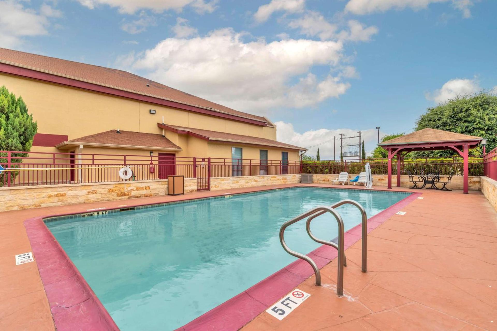 Best Western Brady Inn photo 18