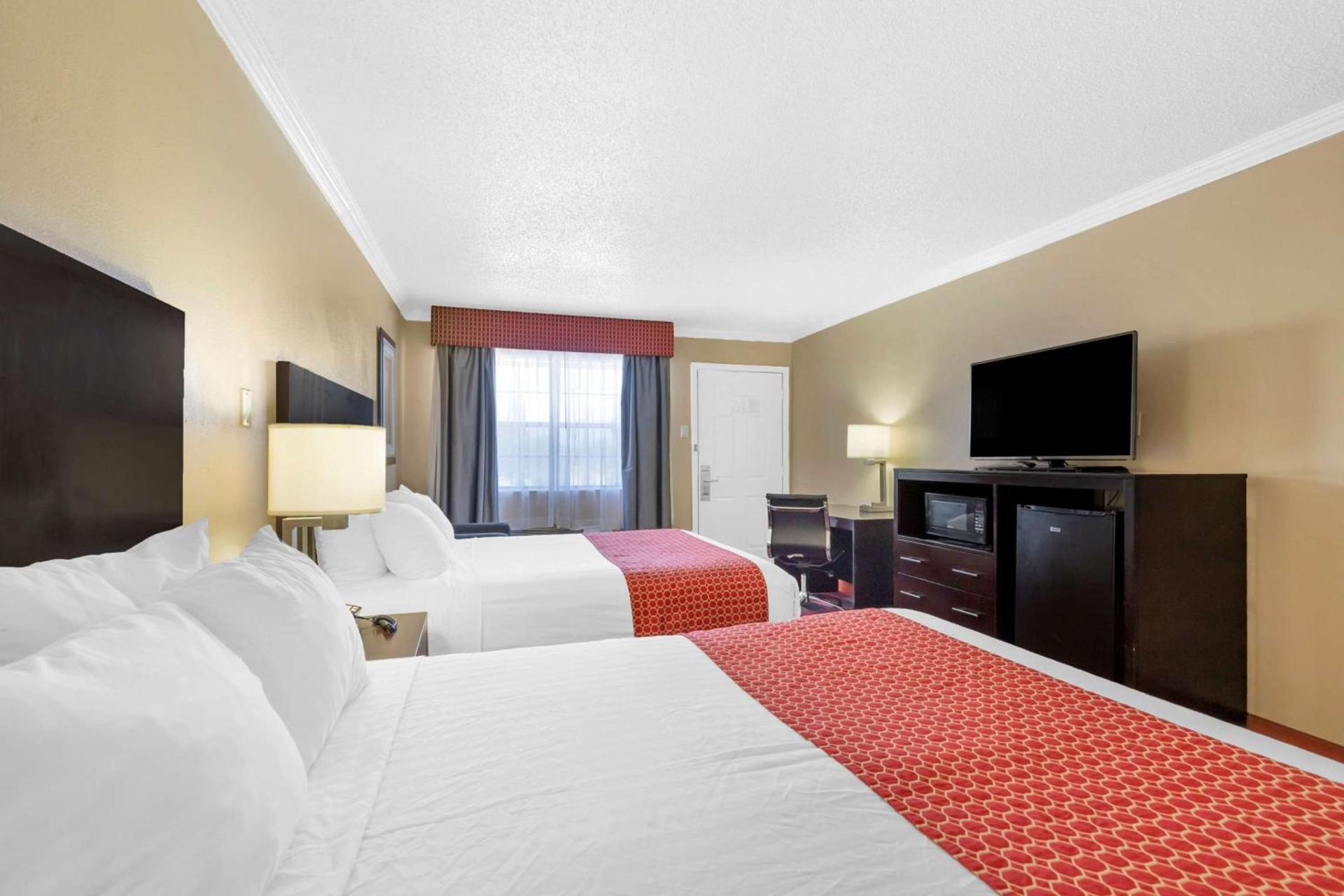 Best Western Brady Inn photo 11