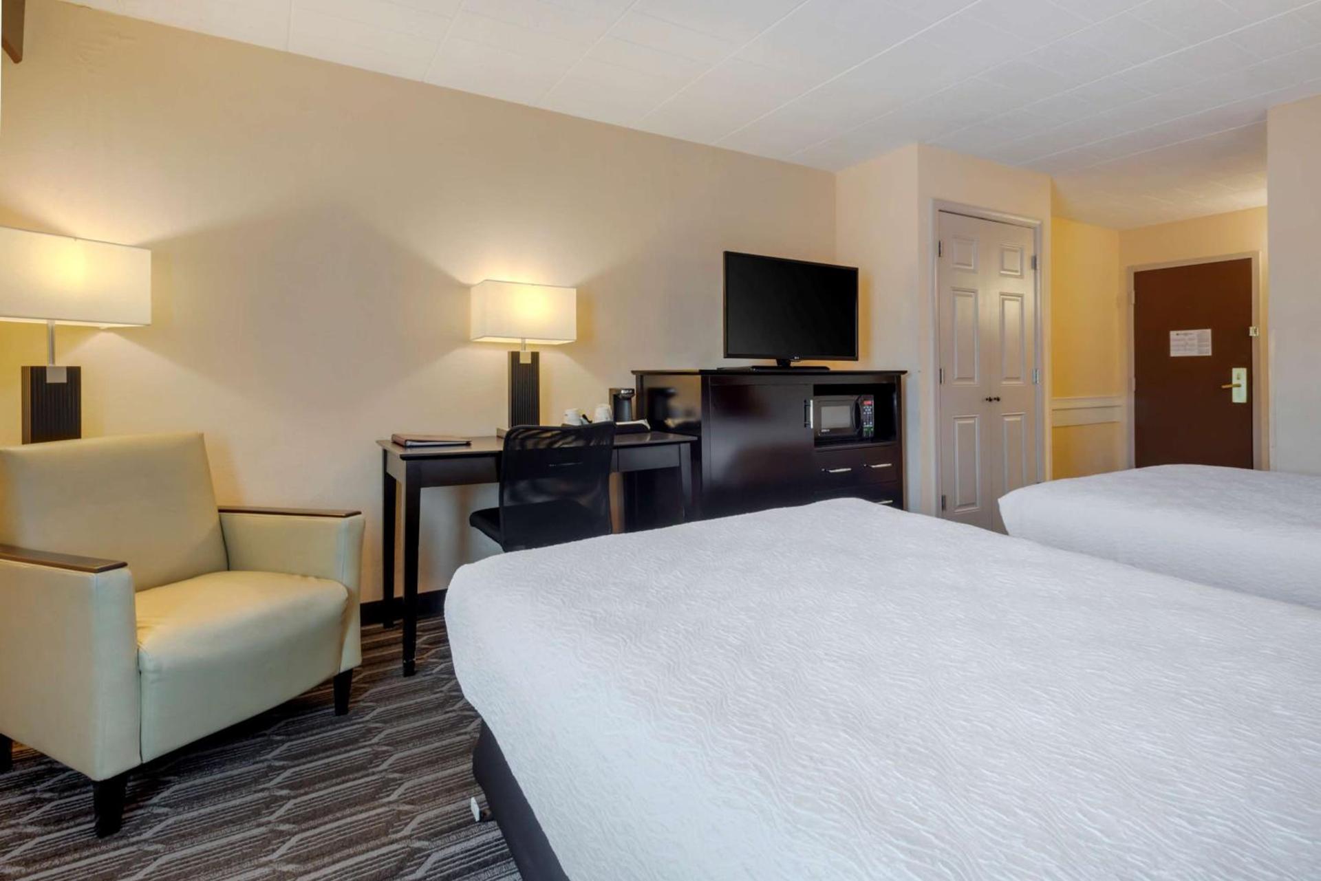 BEST WESTERN PLUS Poconos photo 18