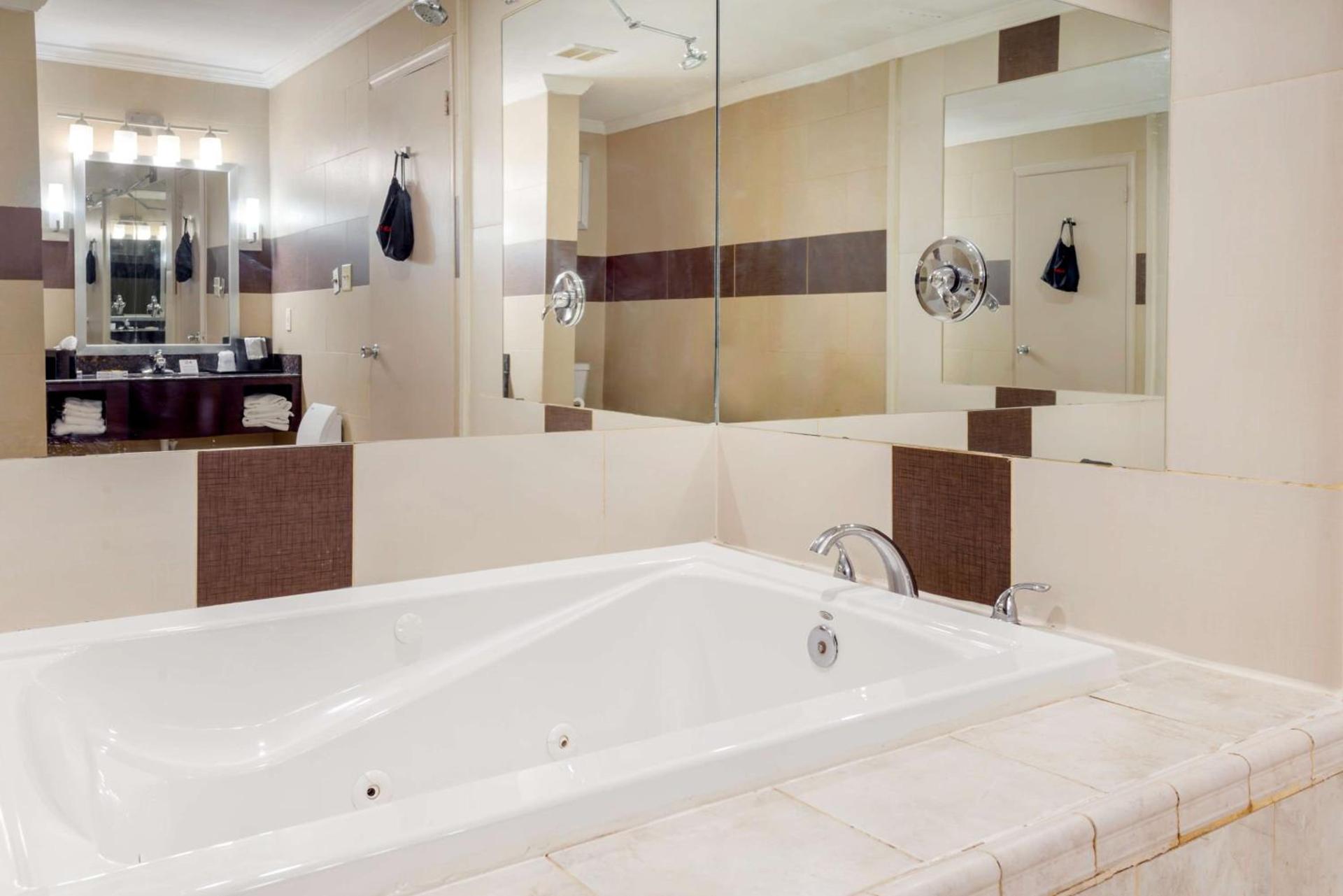 BEST WESTERN PLUS Poconos photo 22