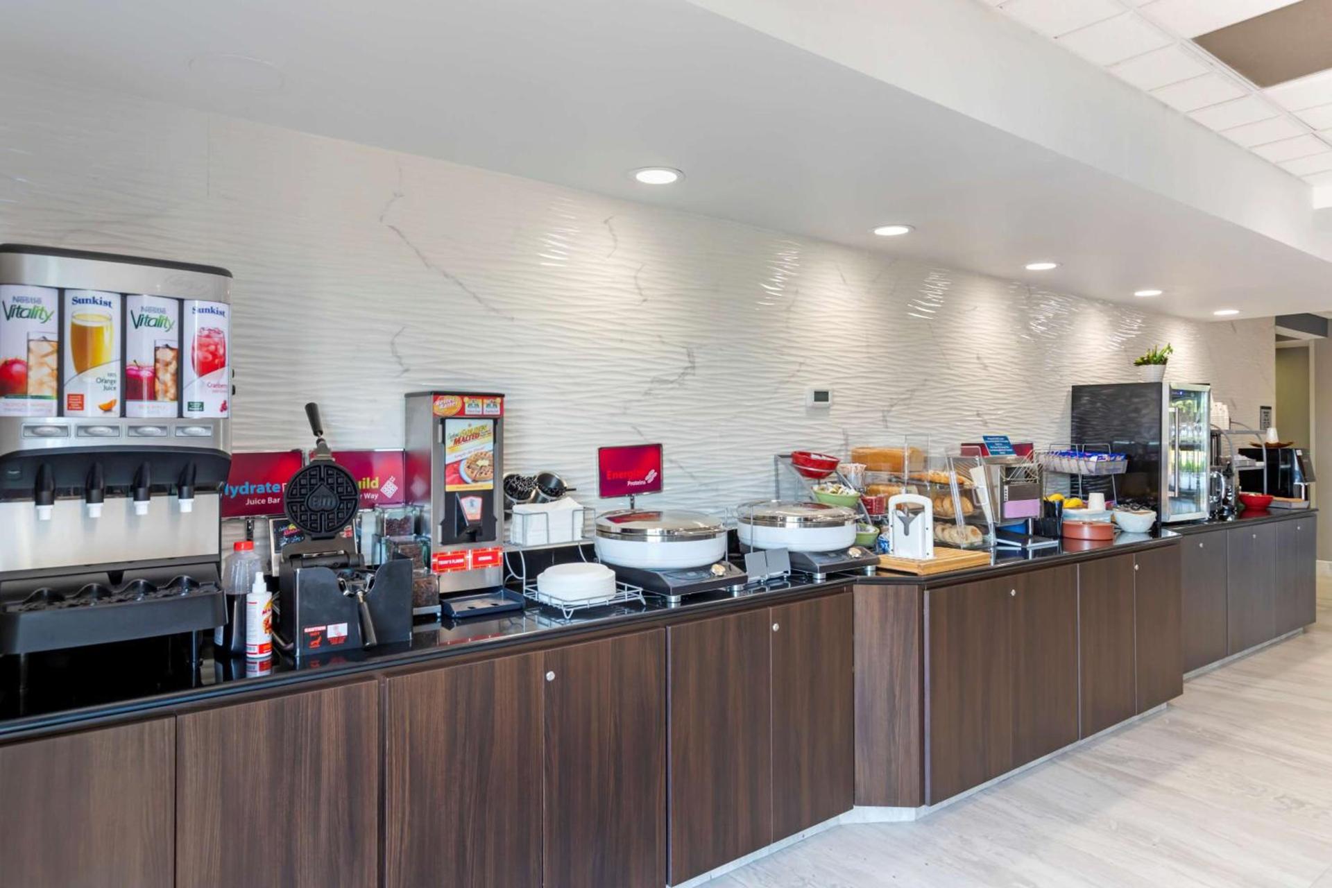Best Western Plus McAllen Airport Hotel photo 32