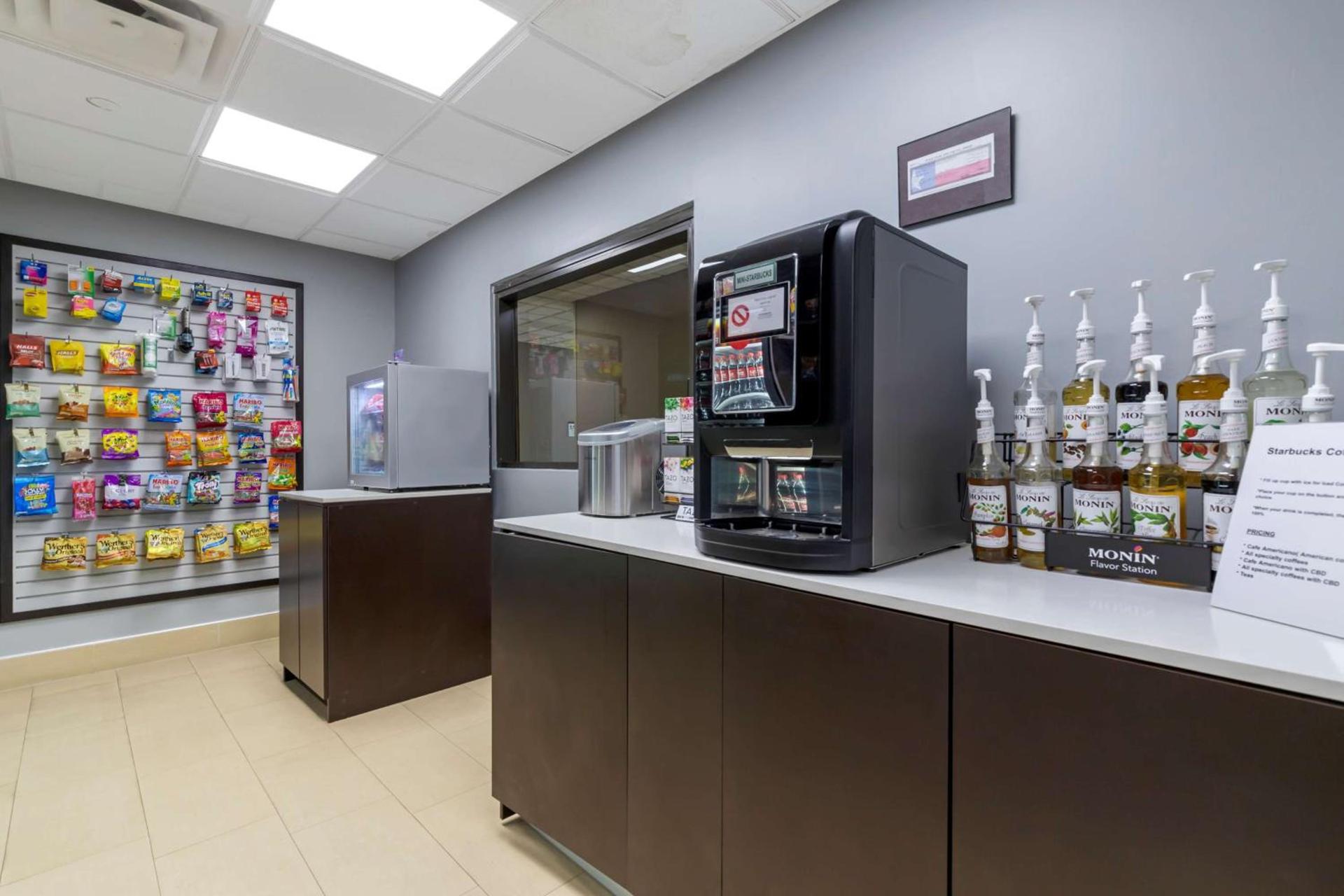 Best Western Plus McAllen Airport Hotel photo 27