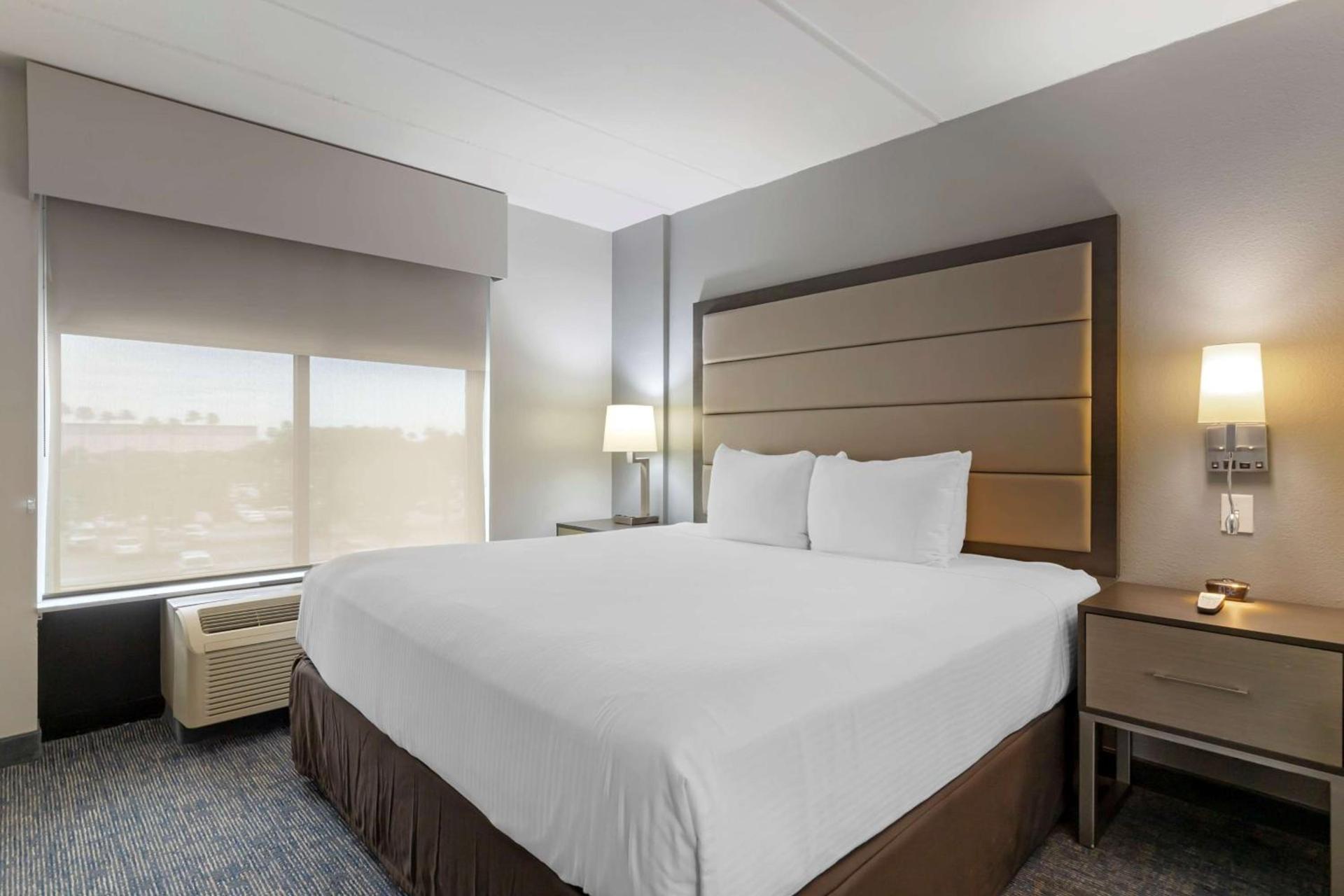 Best Western Plus McAllen Airport Hotel photo 37