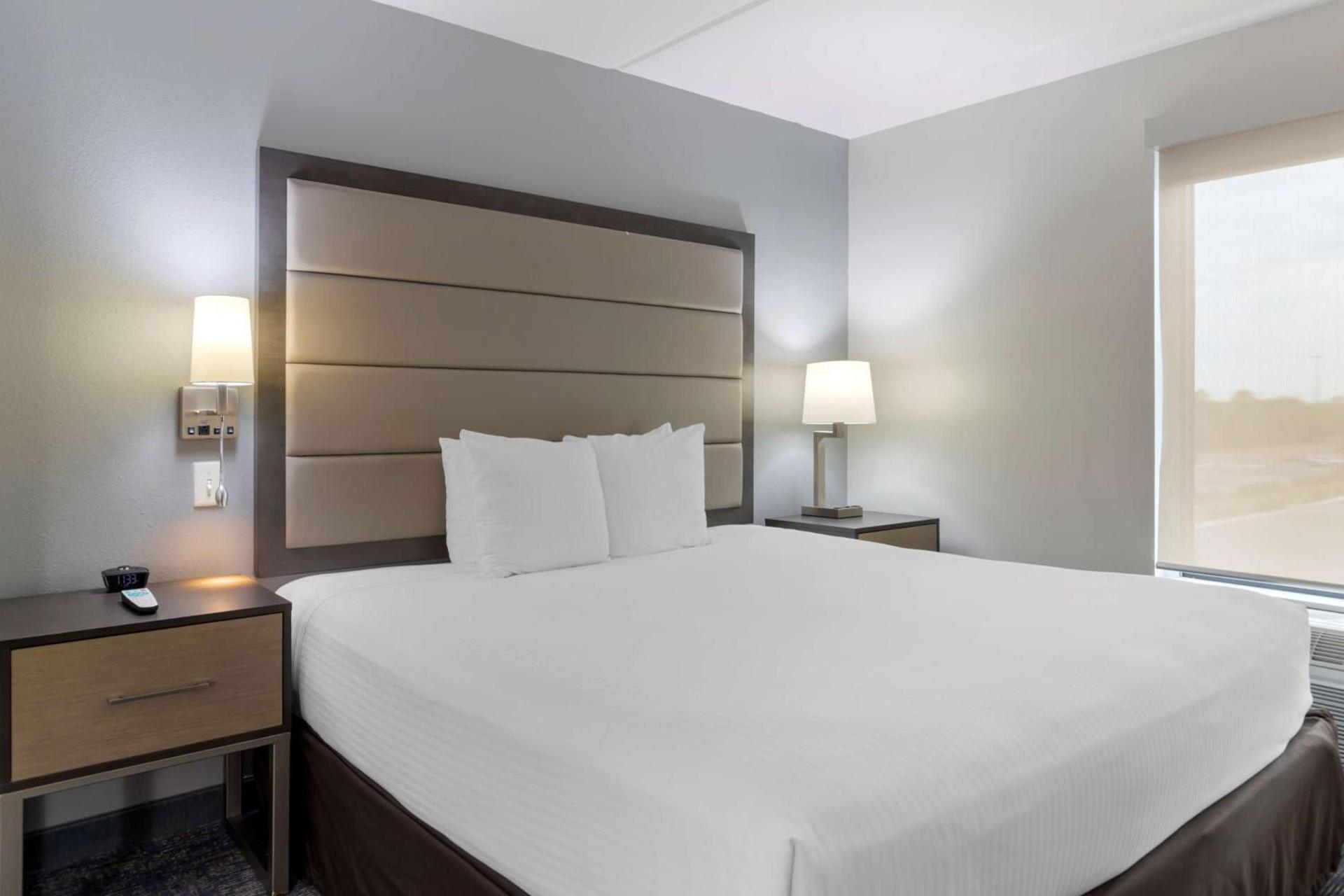 Best Western Plus McAllen Airport Hotel photo 8