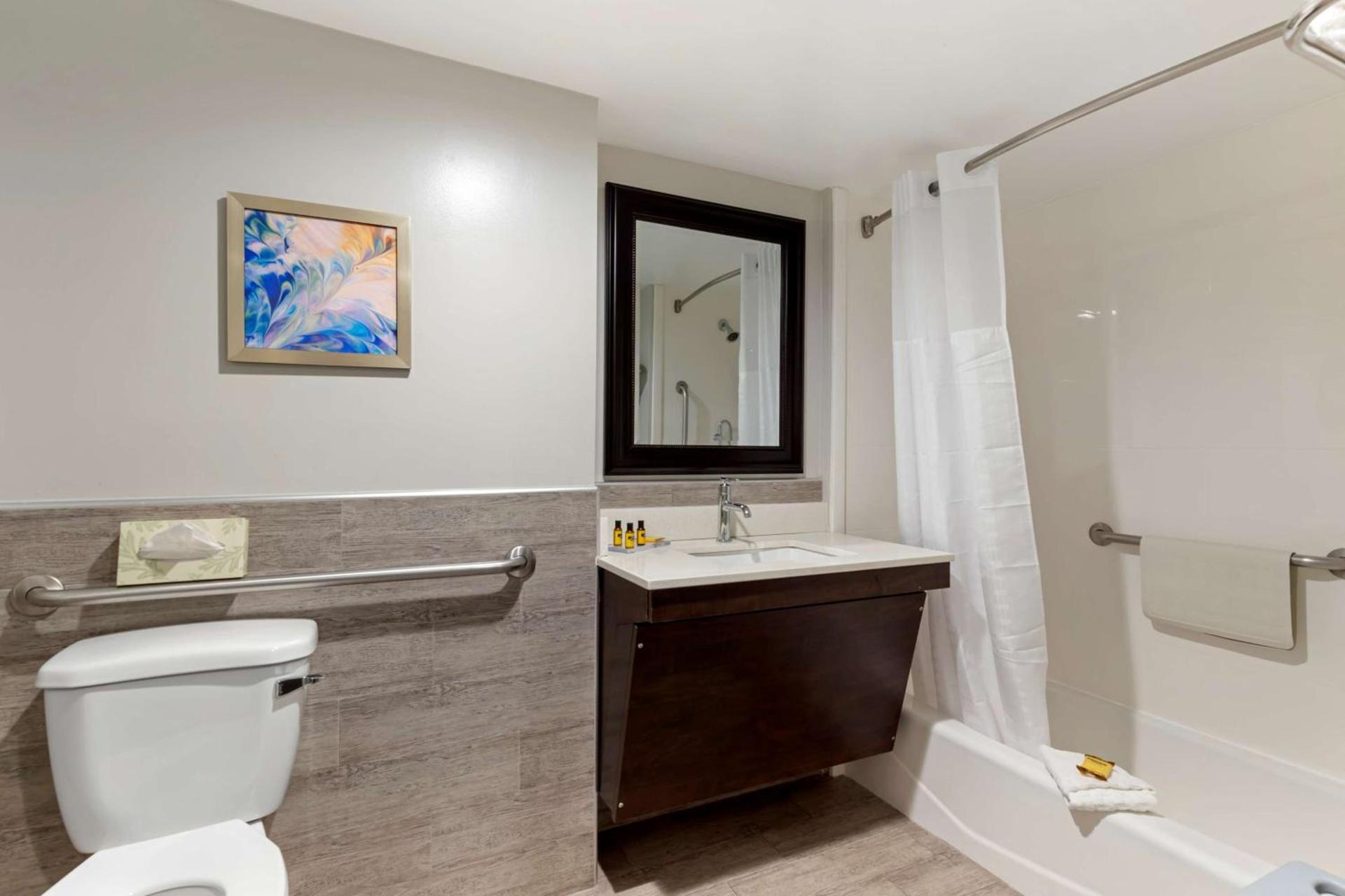 Best Western Plus McAllen Airport Hotel photo 24