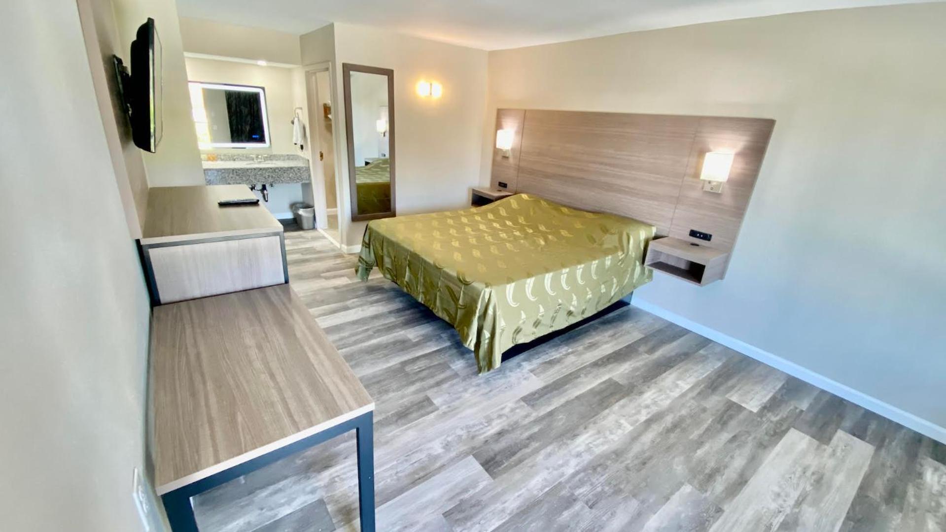 Brentwood Inn & Suites photo 2