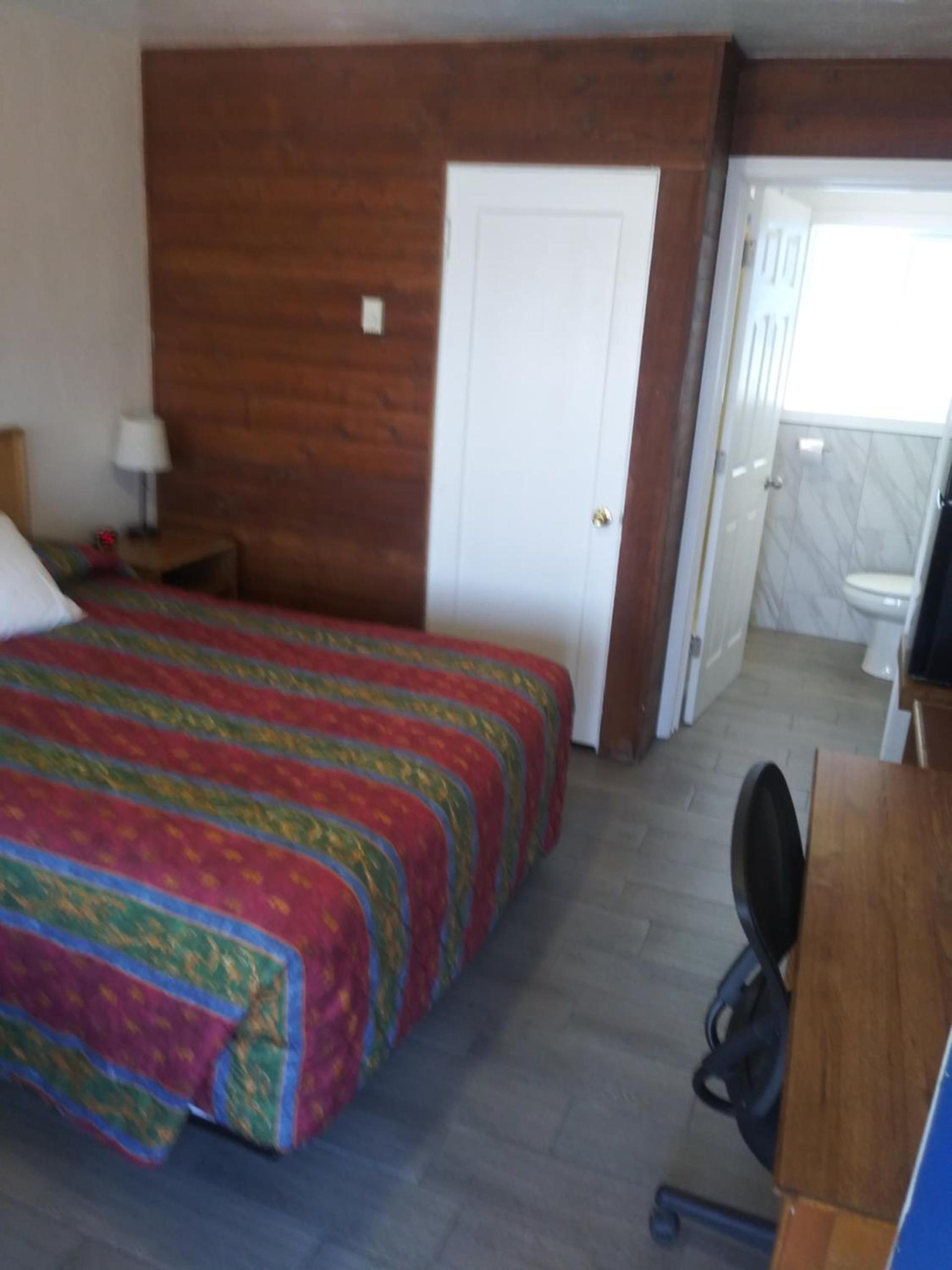 Southsider Motel photo 3