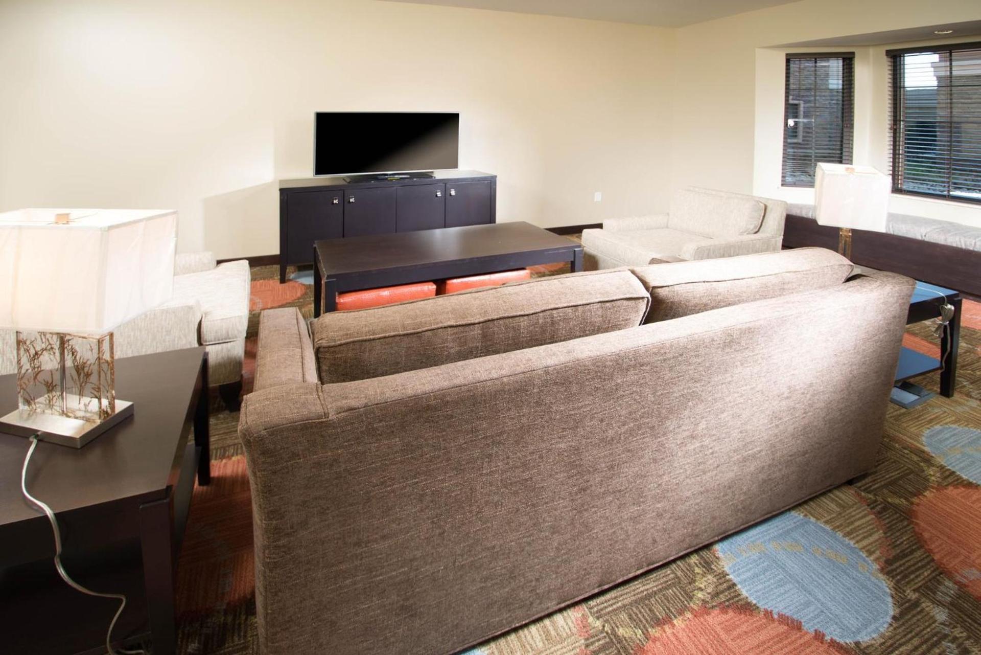 Staybridge Suites Sacramento-Folsom by IHG photo 41