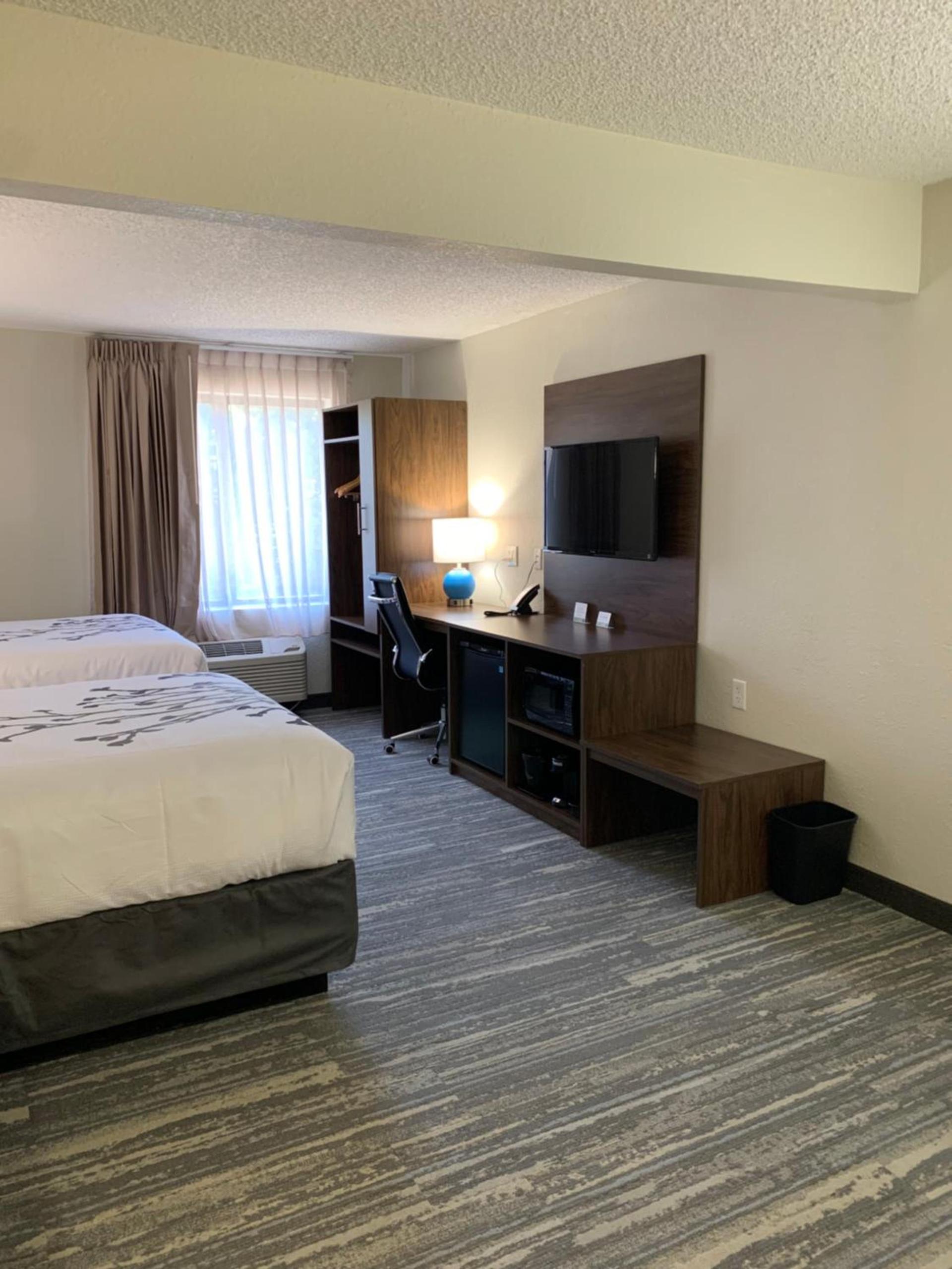 Sleep Inn & Suites California MD photo 26