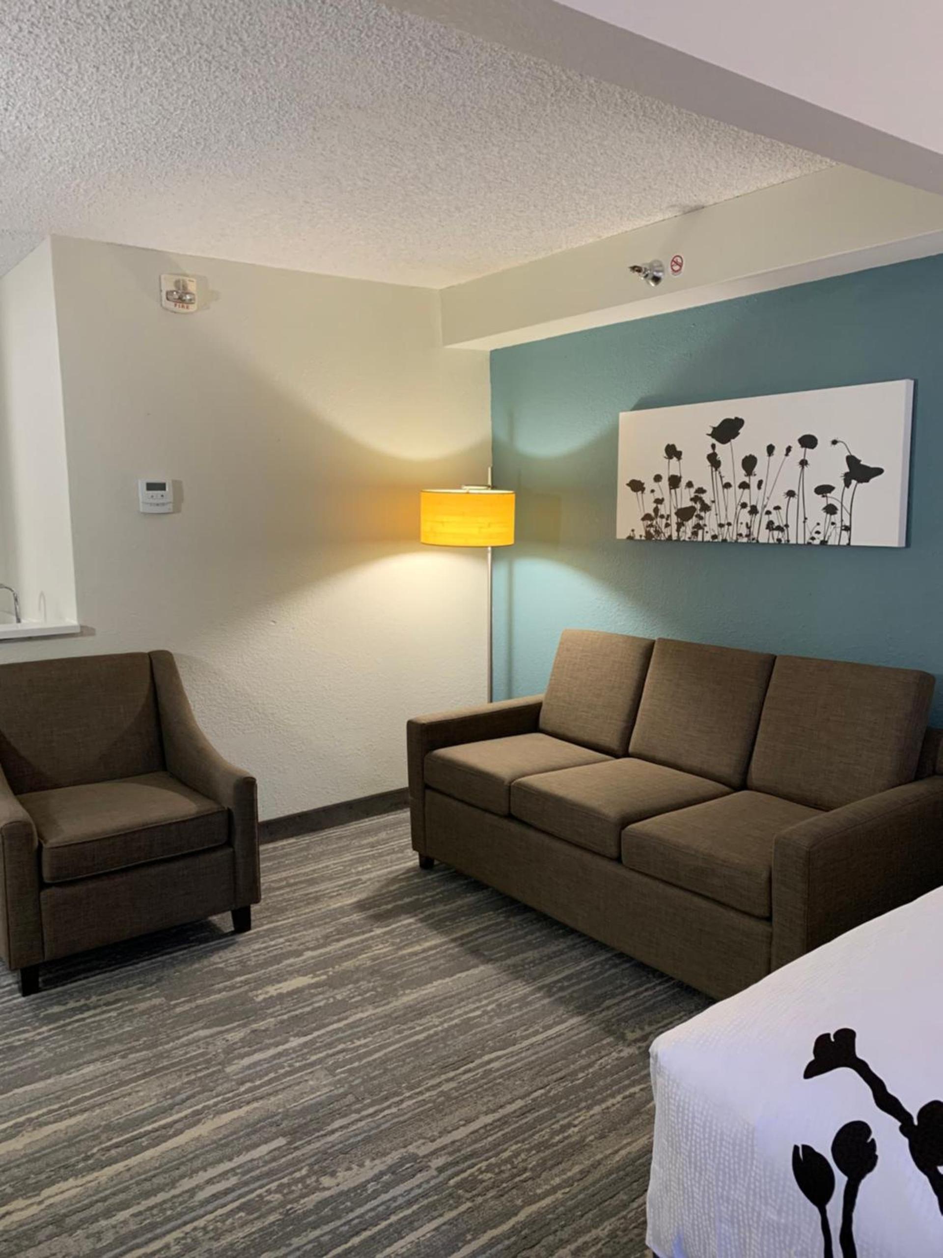 Sleep Inn & Suites California MD photo 28
