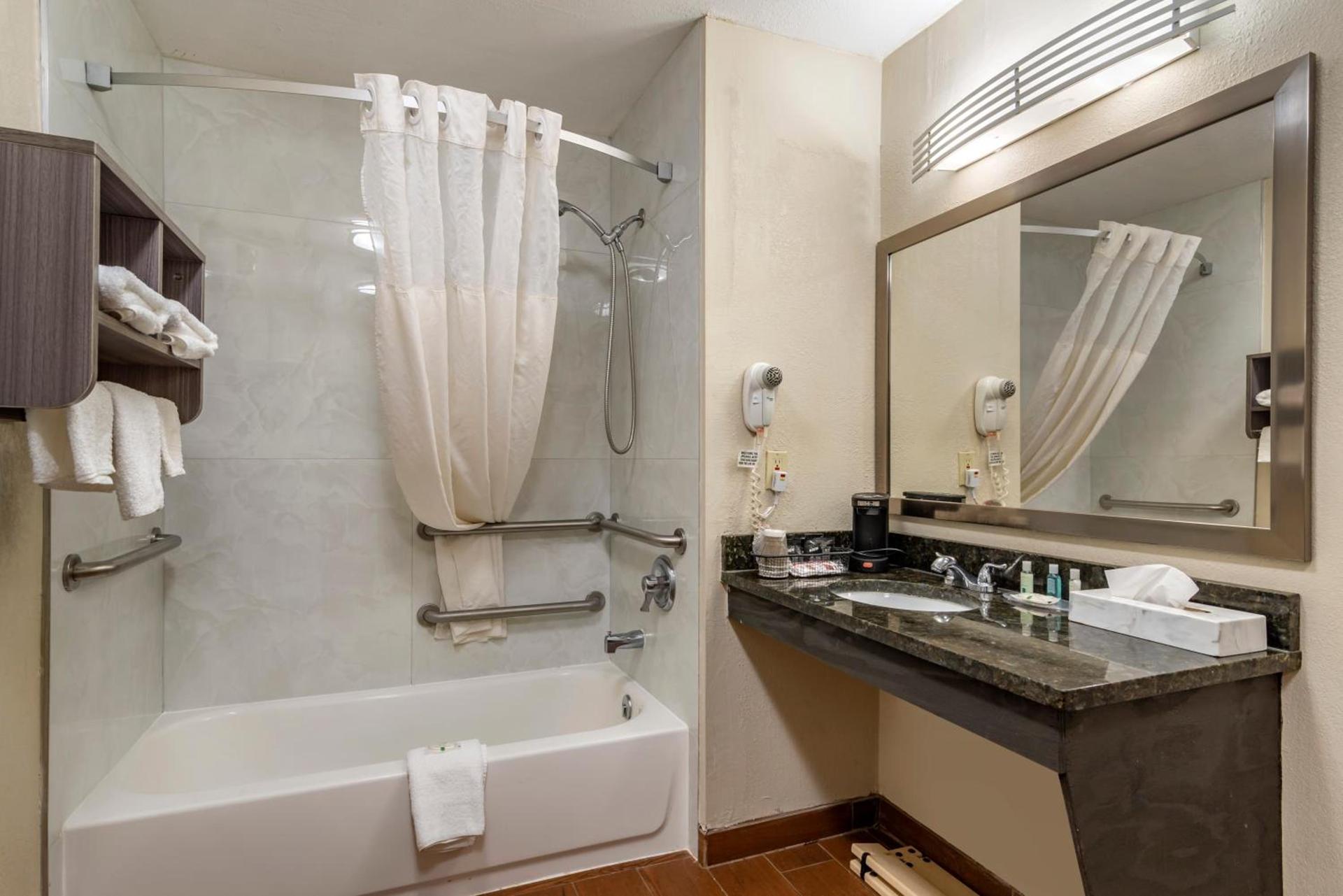 Quality Inn Conyers I-20 photo 47