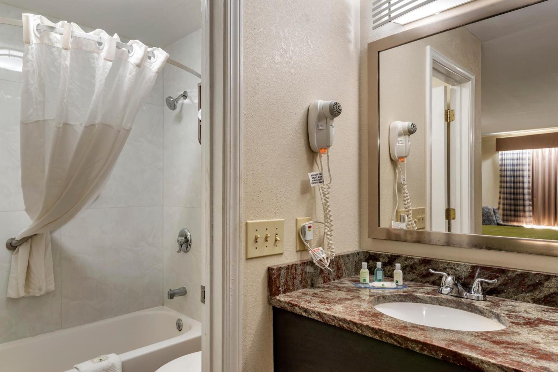 Quality Inn Conyers I-20 photo 37